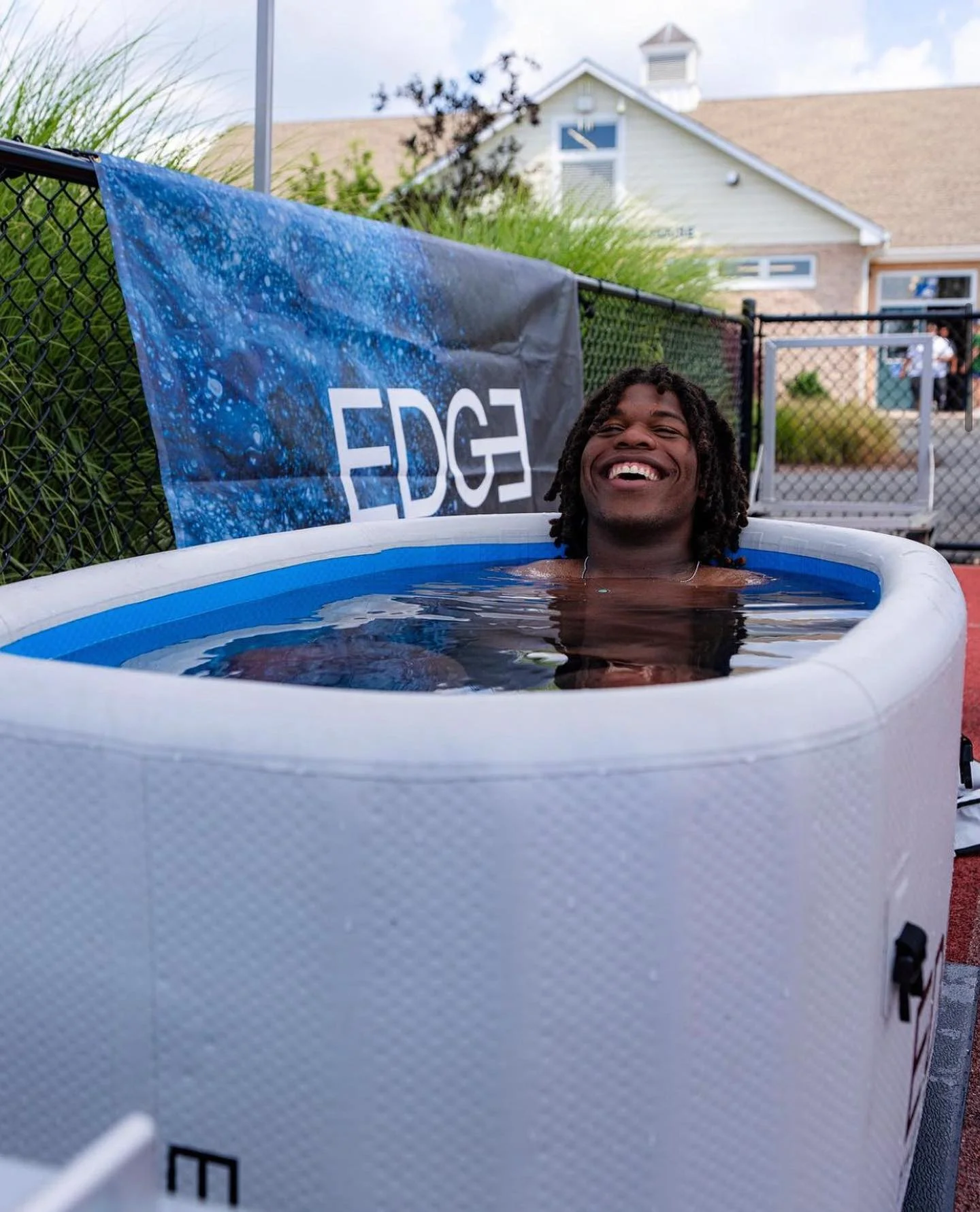 Custom Recovery Combo Ice Baths Inflatable Cold Plunge For Cold Water Recover
Custom Recovery Combo Ice Baths Inflatable Cold Plunge For Cold Water Recover