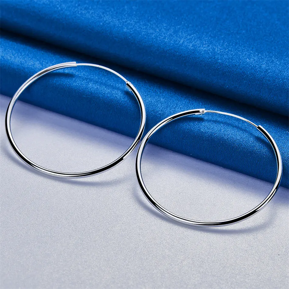 1 pair of 925 sterling silver 50/60mm exquisite circular earrings women's charm jewelry fashion gift
1 pair of 925 sterling silver 50/60mm exquisite circular earrings women's charm jewelry fashion gift