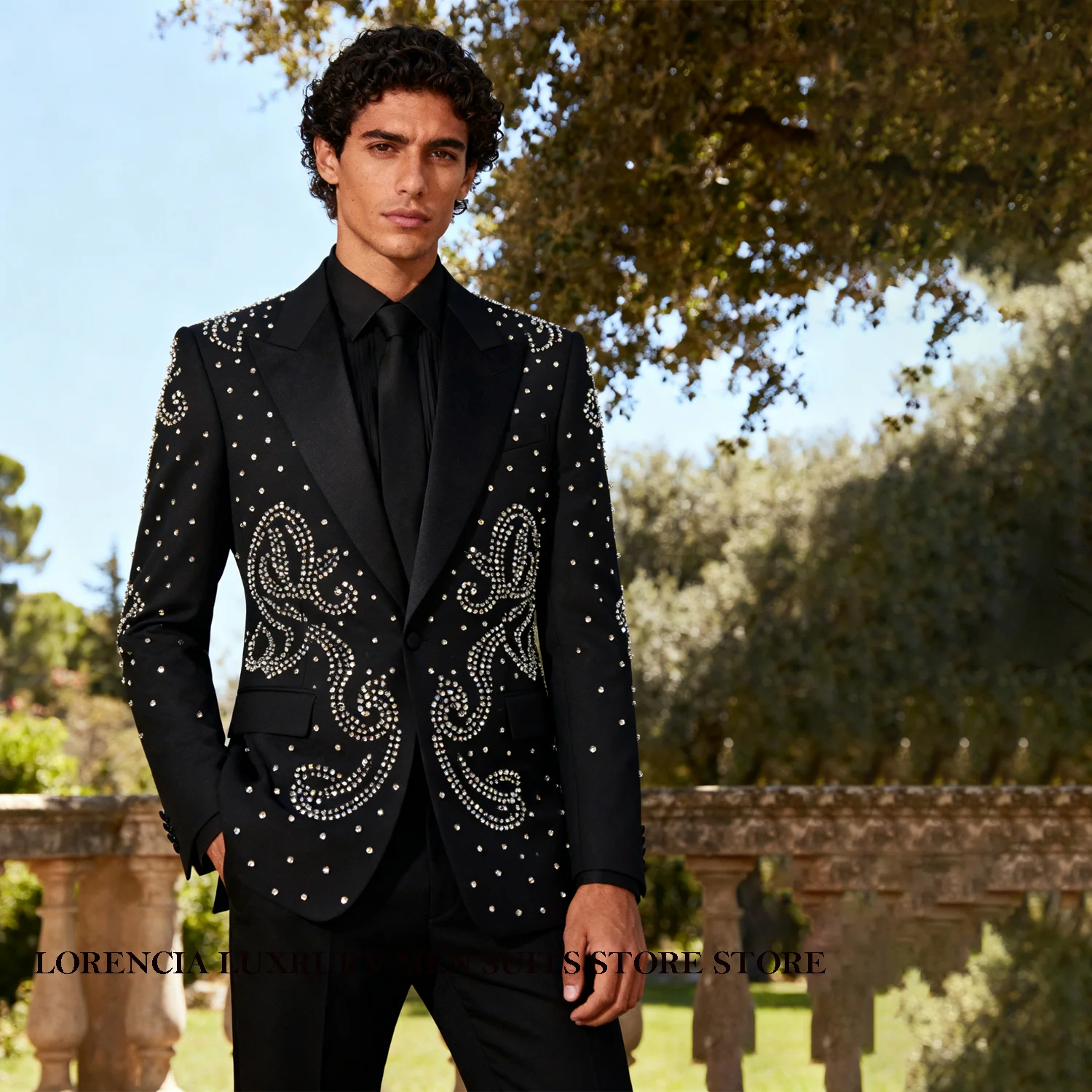 Элегантный дизайн по индивидуальному заказу, мужские костюмы, мужские пиджаки для жениха, роскошные костюмы из двух предметов с кристаллами и бриллиантами, облегающие смокинги для свадебной вечеринки, Ropa hombre
Элегантный дизайн по индивидуальному заказу, мужские костюмы, мужские пиджаки для жениха, роскошные костюмы из двух предметов с кристаллами и бриллиантами, облегающие смокинги для свадебной вечеринки, Ropa hombre