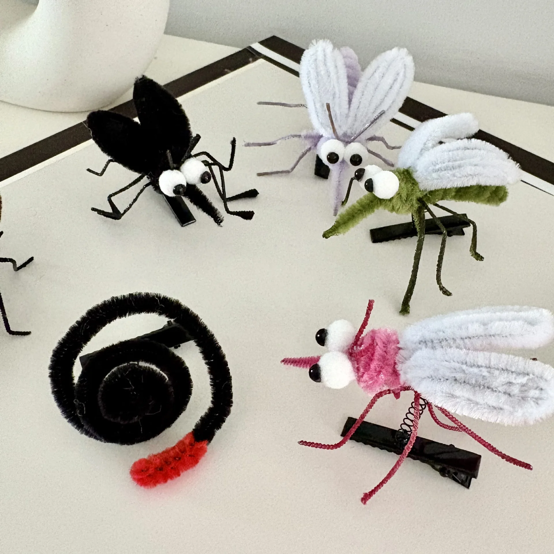 1pcs Creative Mosquito Hairpin Plush Toys Cute Cartoon Insect Hairpin Toys Funny Headwear Children Props Photo Props Girls Decor
1pcs Creative Mosquito Hairpin Plush Toys Cute Cartoon Insect Hairpin Toys Funny Headwear Children Props Photo Props Girls Decor