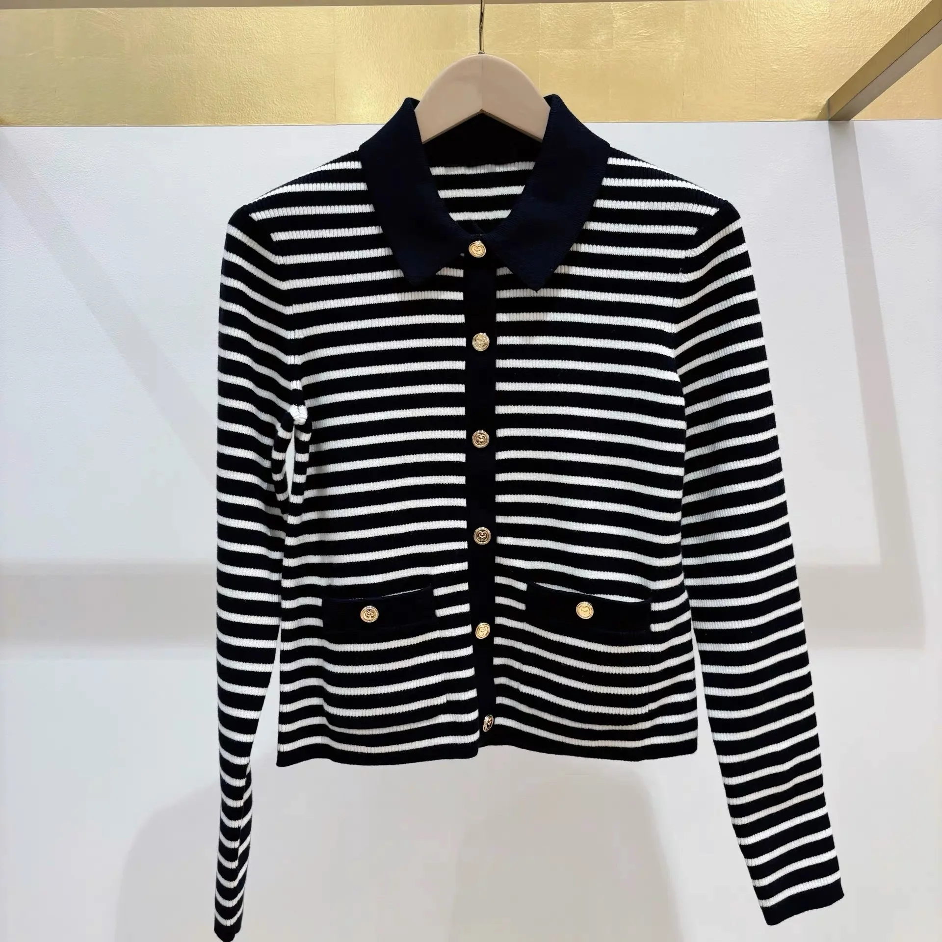 Spring Summer 26 Fashionable Striped Slim Fit Collar Long Sleeve Knitted Cardigan Top Women's Casual Style Medium Softness
Spring Summer 26 Fashionable Striped Slim Fit Collar Long Sleeve Knitted Cardigan Top Women's Casual Style Medium Softness