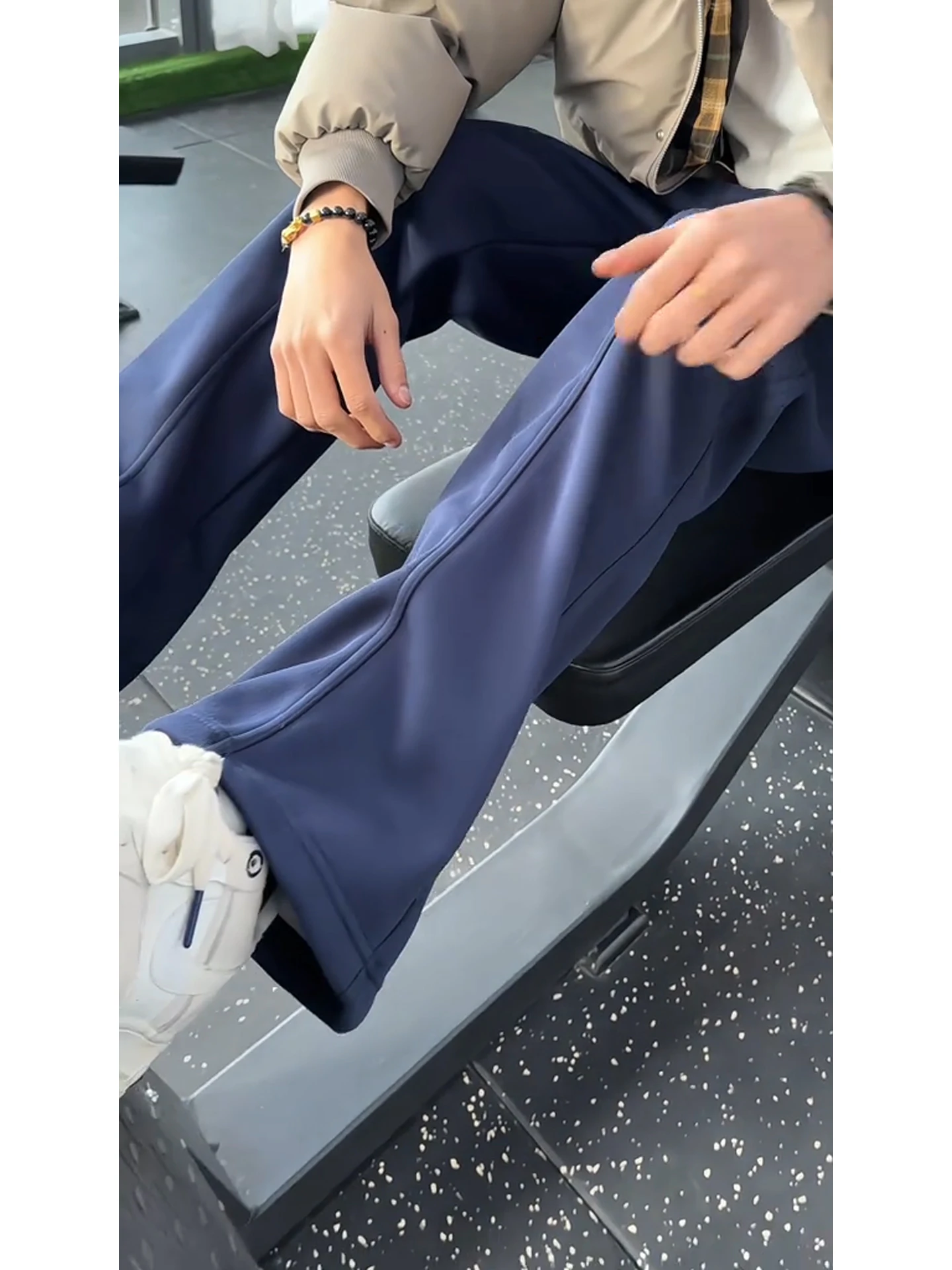 Тибетские синие спортивные брюки для фитнеса, мужские осенне-зимние повседневные прямые брюки на подкладке с вырезом в виде ножа
Тибетские синие спортивные брюки для фитнеса, мужские осенне-зимние повседневные прямые брюки на подкладке с вырезом в виде ножа