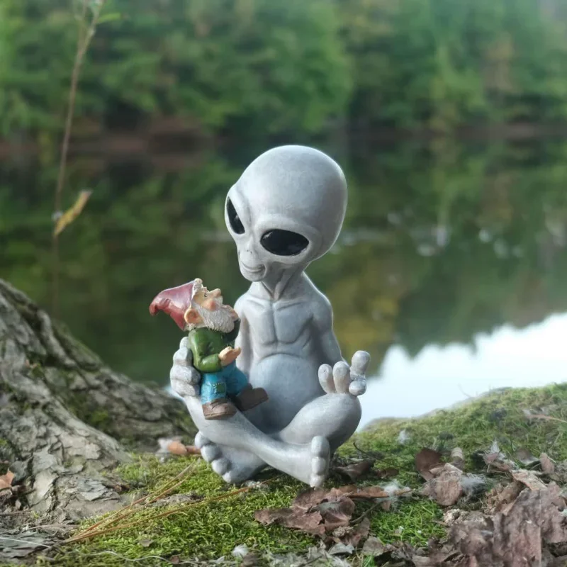 Unique Alien Gnome Ornament Resin Decorative Figurines Gnome Dwarf Statue Crafts Christmas Garden Desk Decoration Home Decor
Unique Alien Gnome Ornament Resin Decorative Figurines Gnome Dwarf Statue Crafts Christmas Garden Desk Decoration Home Decor