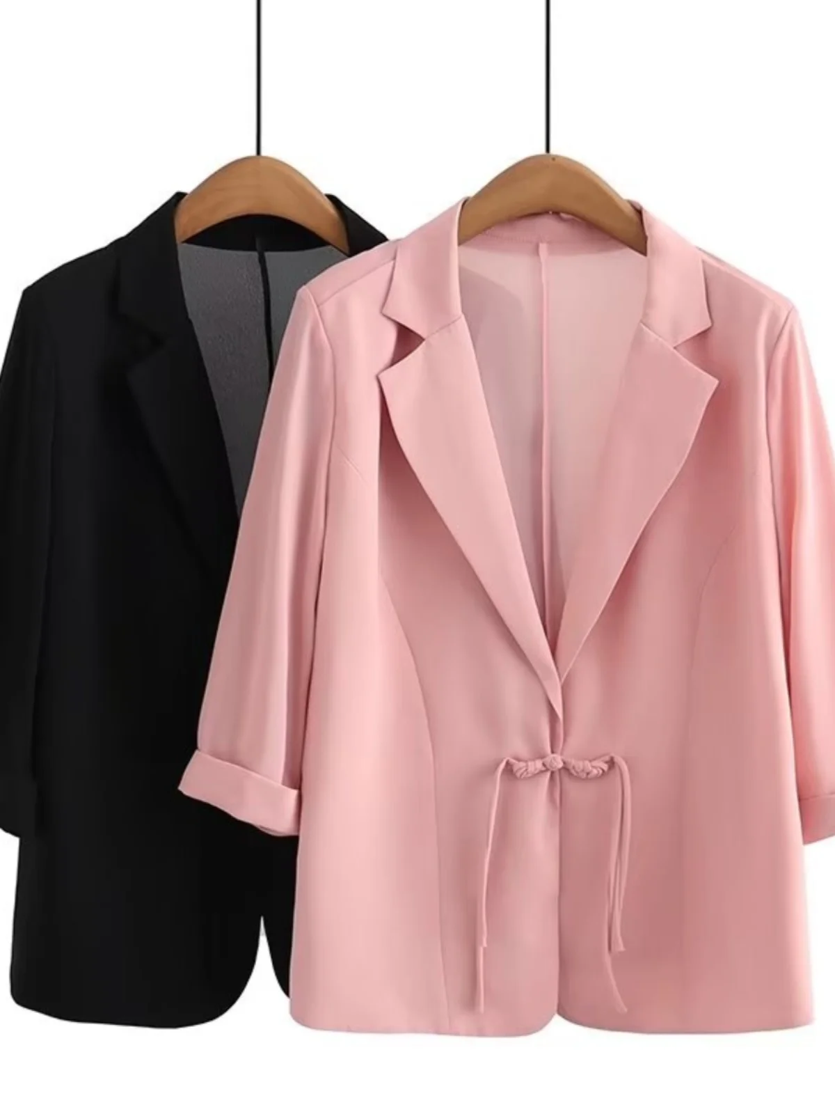 Pink Seven-Quarter Sleeve Suit Jacket Women's Summer Thin Design Sense Small Audience Button Large Size West Clothing Top
Pink Seven-Quarter Sleeve Suit Jacket Women's Summer Thin Design Sense Small Audience Button Large Size West Clothing Top