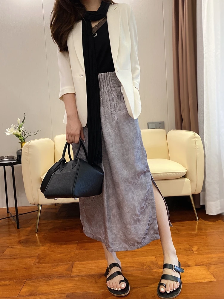 New Chinese Style Half Skirt with Embroidery in Two Colors Heavy Reminder Recommended High Waist A-Line Skirt for Women
New Chinese Style Half Skirt with Embroidery in Two Colors Heavy Reminder Recommended High Waist A-Line Skirt for Women