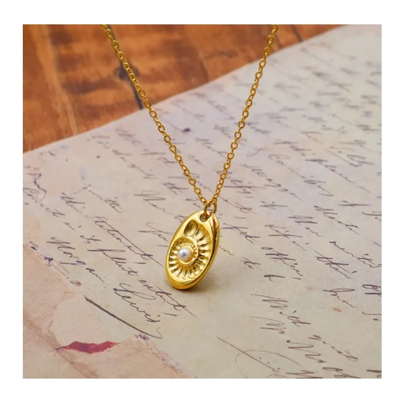 Stainless Steel Necklace Retro Versatile Pendant Collarbone Chain Gold Necklace Does Not Fade Female
Stainless Steel Necklace Retro Versatile Pendant Collarbone Chain Gold Necklace Does Not Fade Female