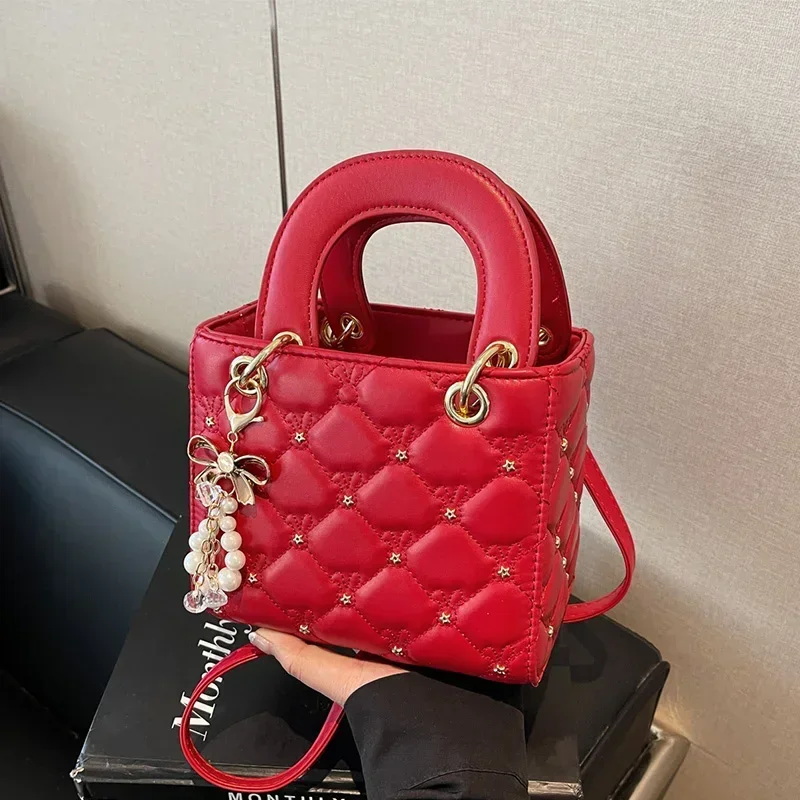 Mini Small Square Bag Tote Women Designer Luxury Handbags Brand Classic Bag Lady Solid Pu Leather Embossing Crossbody Bag Black
Mini Small Square Bag Tote Women Designer Luxury Handbags Brand Classic Bag Lady Solid Pu Leather Embossing Crossbody Bag Black