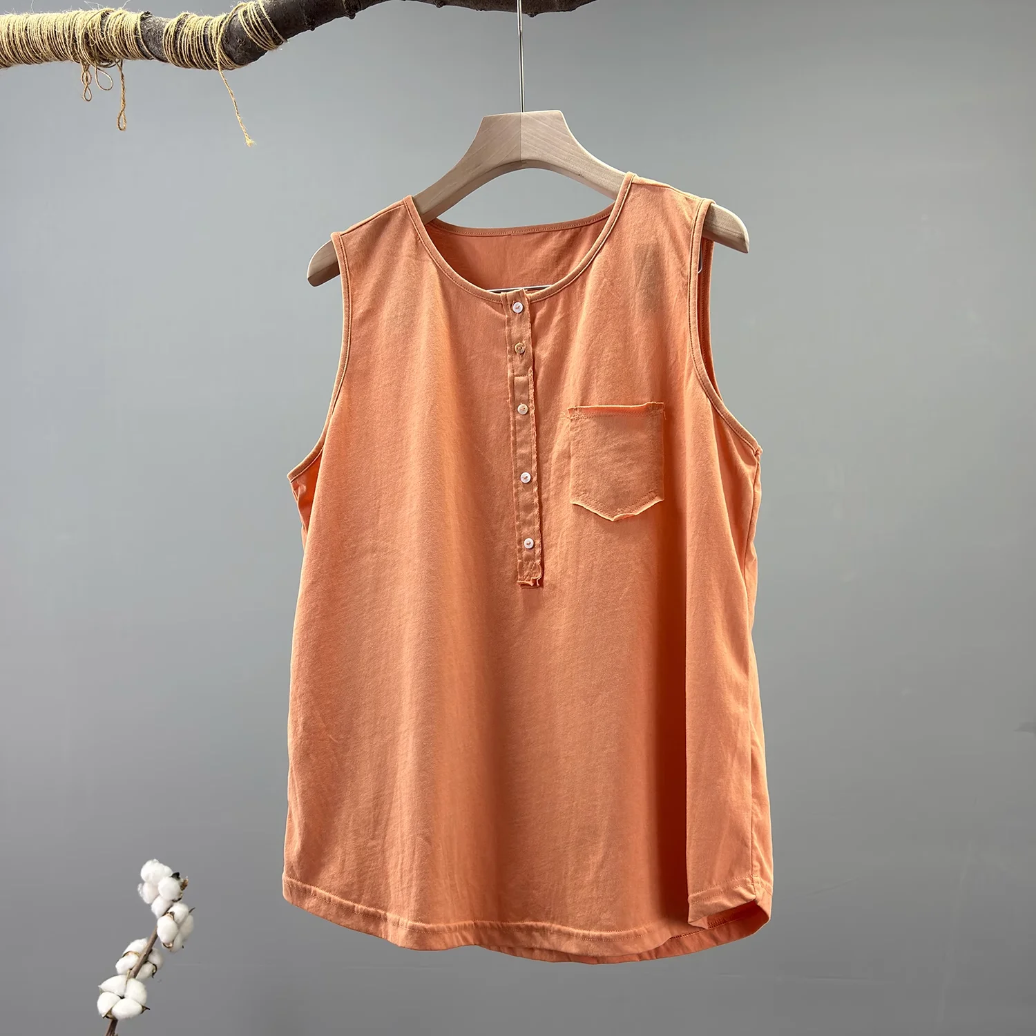 2025 Women's Cotton Tank Tops Japan Fashion Summer Sleeveless Loose T-Shirts Tops Mori Girl Casual Button Up Shirts
2025 Women's Cotton Tank Tops Japan Fashion Summer Sleeveless Loose T-Shirts Tops Mori Girl Casual Button Up Shirts