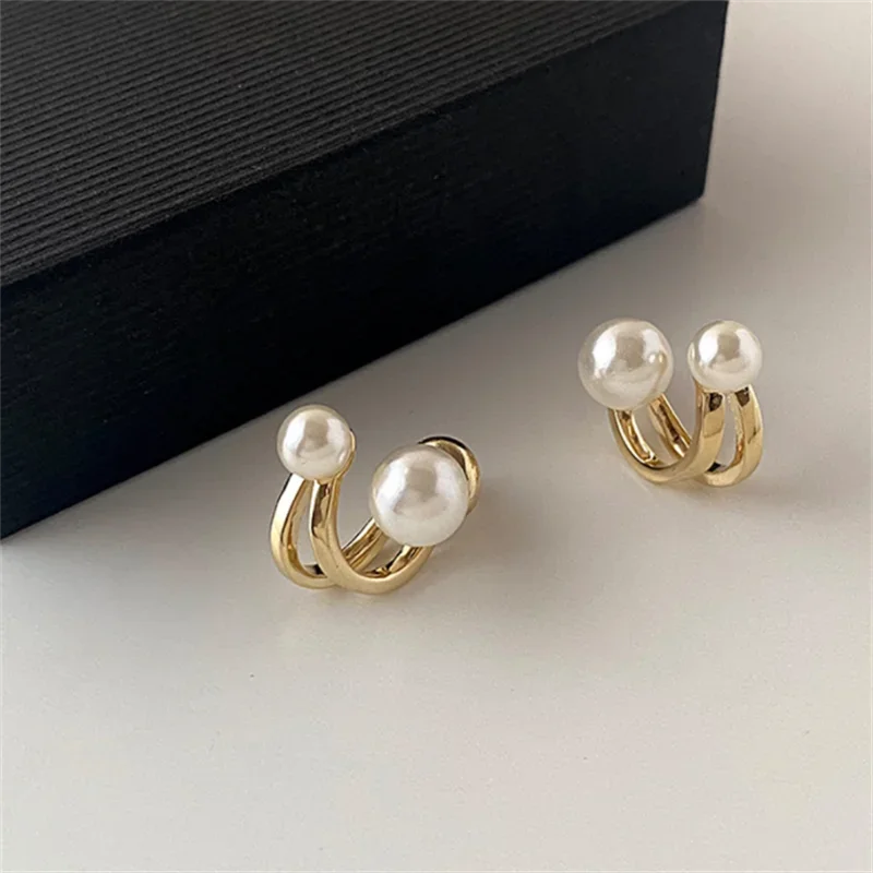 Fashion Pearl earrings Stud Earrings for Women Korean Creative Design Temperament Personality Jewelry Girl Gift Brincos
Fashion Pearl earrings Stud Earrings for Women Korean Creative Design Temperament Personality Jewelry Girl Gift Brincos
