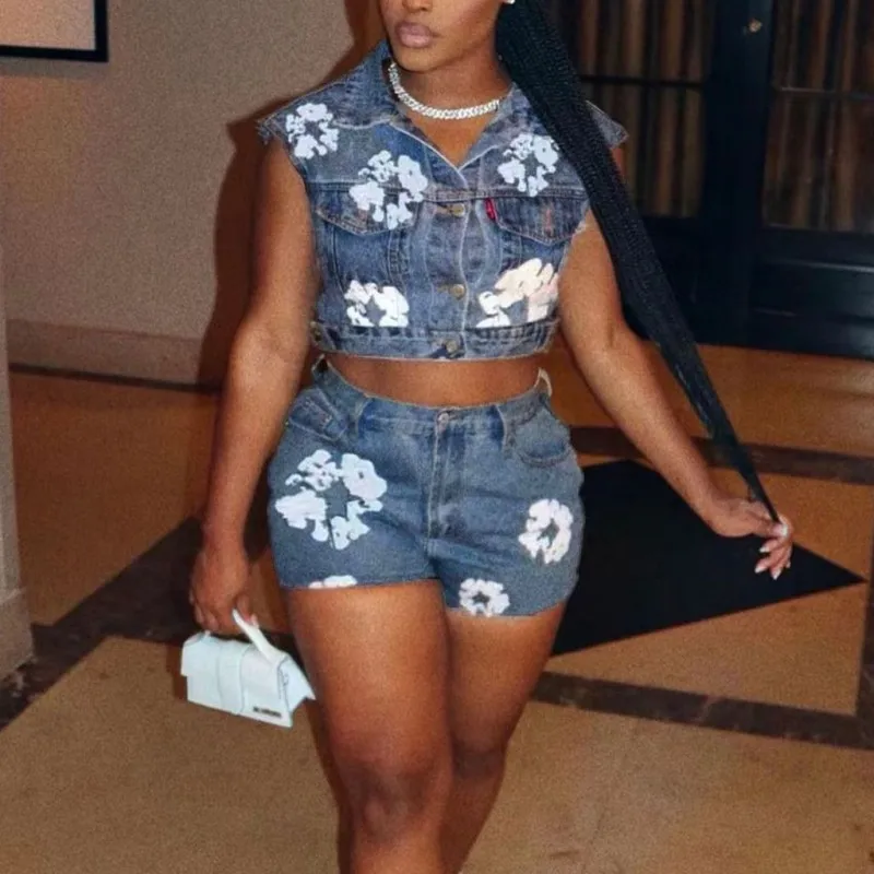 Jeans Shorts Set Summer Denim 2 Piece Set Women Outfits Sleeveless Short Jacket Top And Shorts Sexy Two Piece Lady Matching Sets
Jeans Shorts Set Summer Denim 2 Piece Set Women Outfits Sleeveless Short Jacket Top And Shorts Sexy Two Piece Lady Matching Sets