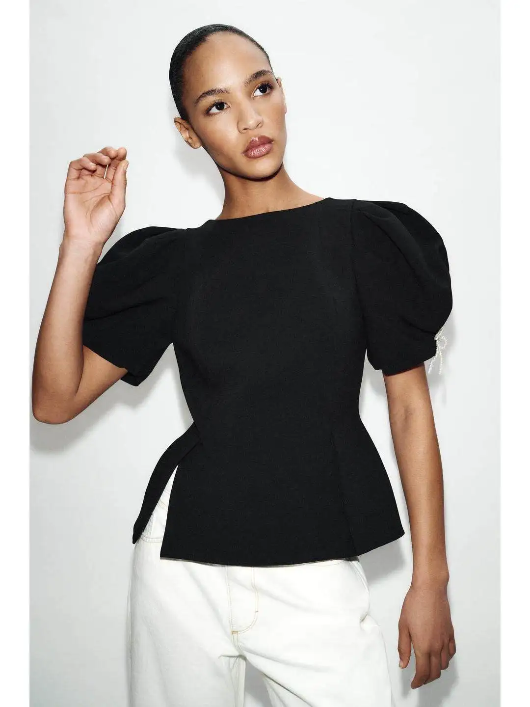 French Style round Neck Bubble Sleeve V-Neck Back Bowknot Artificial Pearl Top Women's Shirt Skin-friendly Breathable Short S...
French Style round Neck Bubble Sleeve V-Neck Back Bowknot Artificial Pearl Top Women's Shirt Skin-friendly Breathable Short S...