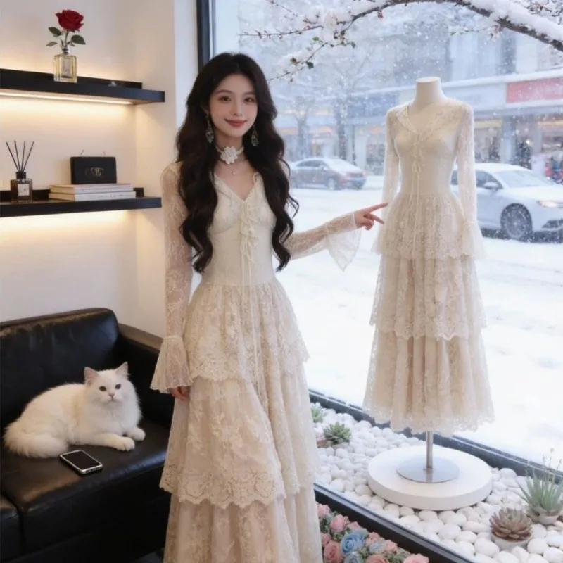 French Romantic V-neck Lace Dress Spring New Design Waist-cinching and Slimming Date Long Dress Fashion Elegant Women's Clothing
French Romantic V-neck Lace Dress Spring New Design Waist-cinching and Slimming Date Long Dress Fashion Elegant Women's Clothing