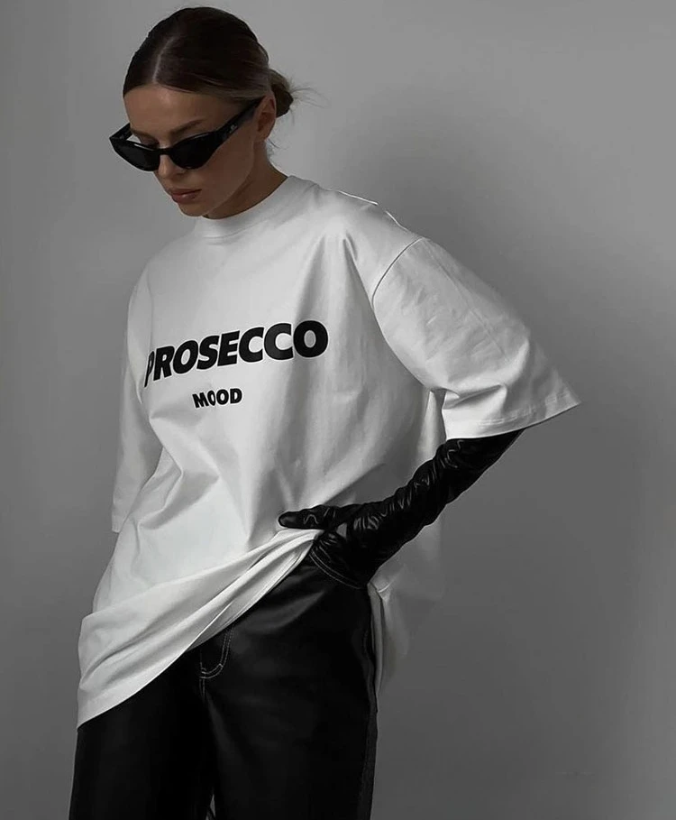 2025 Hot-selling American Letter Printing T-shirt Women's Pure Cotton Round Neck Loose Top European American INS Style
2025 Hot-selling American Letter Printing T-shirt Women's Pure Cotton Round Neck Loose Top European American INS Style