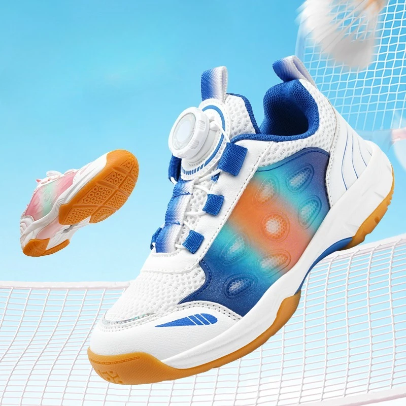 Новинка 2023 года, детские кроссовки для бадминтона, обувь для бадминтона с быстрой шнуровкой, дышащие уличные кроссовки, удобная спортивная обувь для тенниса
Новинка 2023 года, детские кроссовки для бадминтона, обувь для бадминтона с быстрой шнуровкой, дышащие уличные кроссовки, удобная спортивная обувь для тенниса