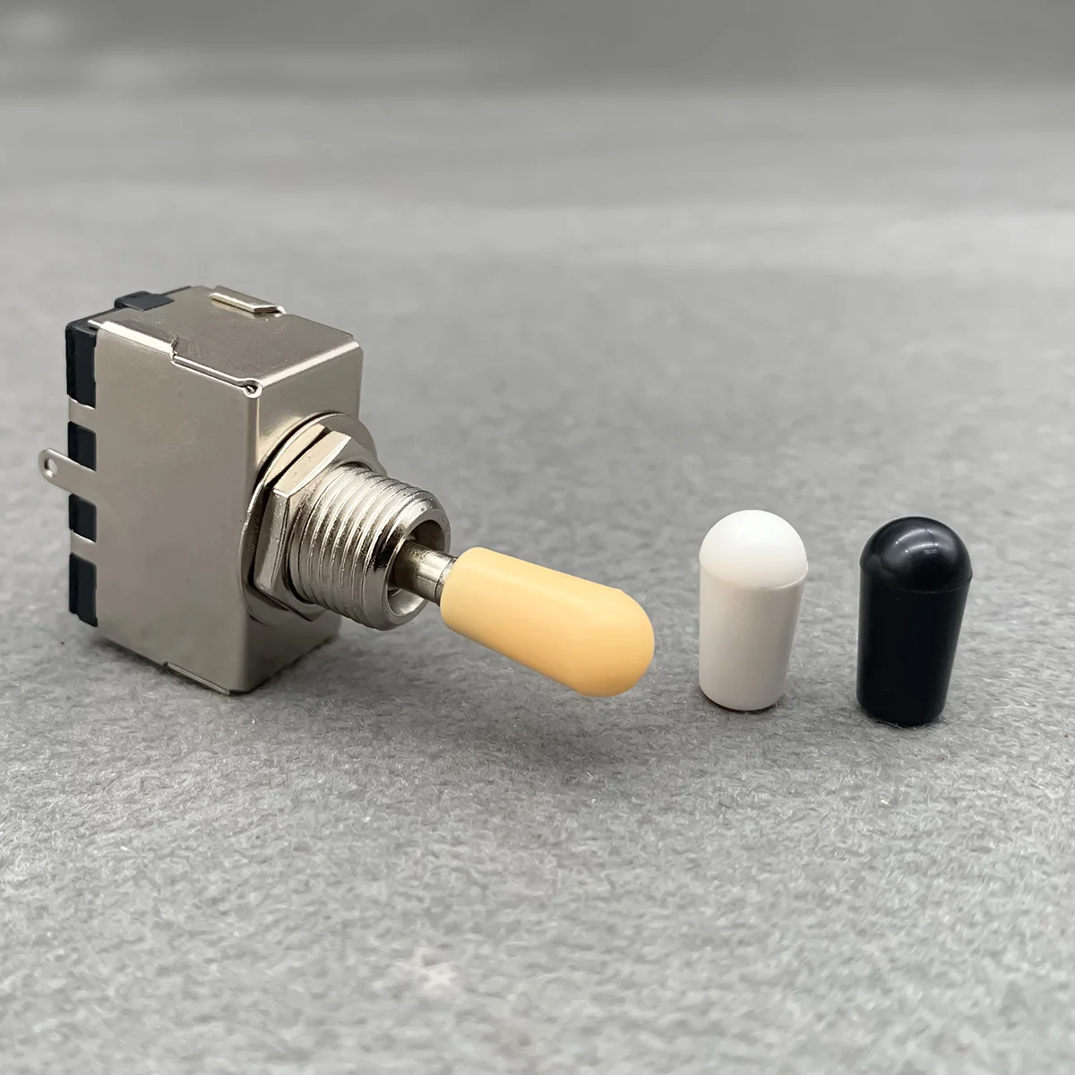 New 6PCS Box Style Electric Guitar 3 Way Toggle Switch with 3 Switch Caps
New 6PCS Box Style Electric Guitar 3 Way Toggle Switch with 3 Switch Caps