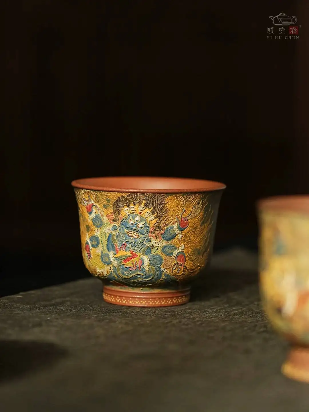 Yi Tu Chun High-End Purple Clay Collector's Grade Cup, Six-Armed Mahakala, Tibetan Guardian Deity, Hand-Painted By A Maer
Yi Tu Chun High-End Purple Clay Collector's Grade Cup, Six-Armed Mahakala, Tibetan Guardian Deity, Hand-Painted By A Maer
