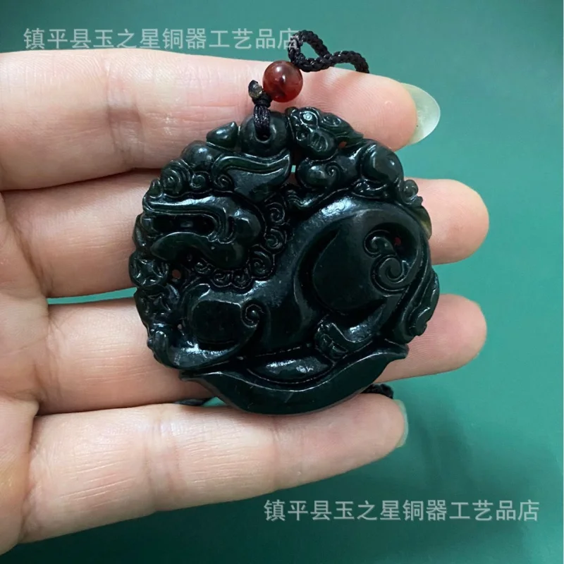 Natural Hotan Antique-Style Pixiu , Green Jade Auspicious Round Pendant
Natural Hotan Antique-Style Pixiu , Green Jade Auspicious Round Pendant