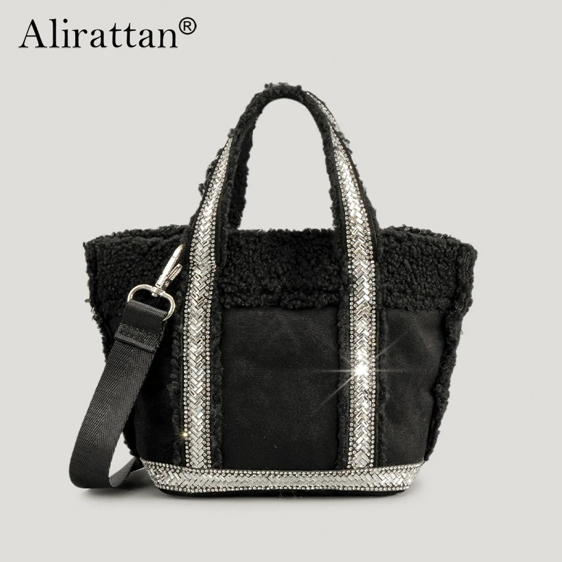 Alirattan Fall Winter Wool Bucket Bag Canvas Shoulder Strap Shoulder Crossbody Bag Solid Fur Handbag Bolsa Feminina
Alirattan Fall Winter Wool Bucket Bag Canvas Shoulder Strap Shoulder Crossbody Bag Solid Fur Handbag Bolsa Feminina