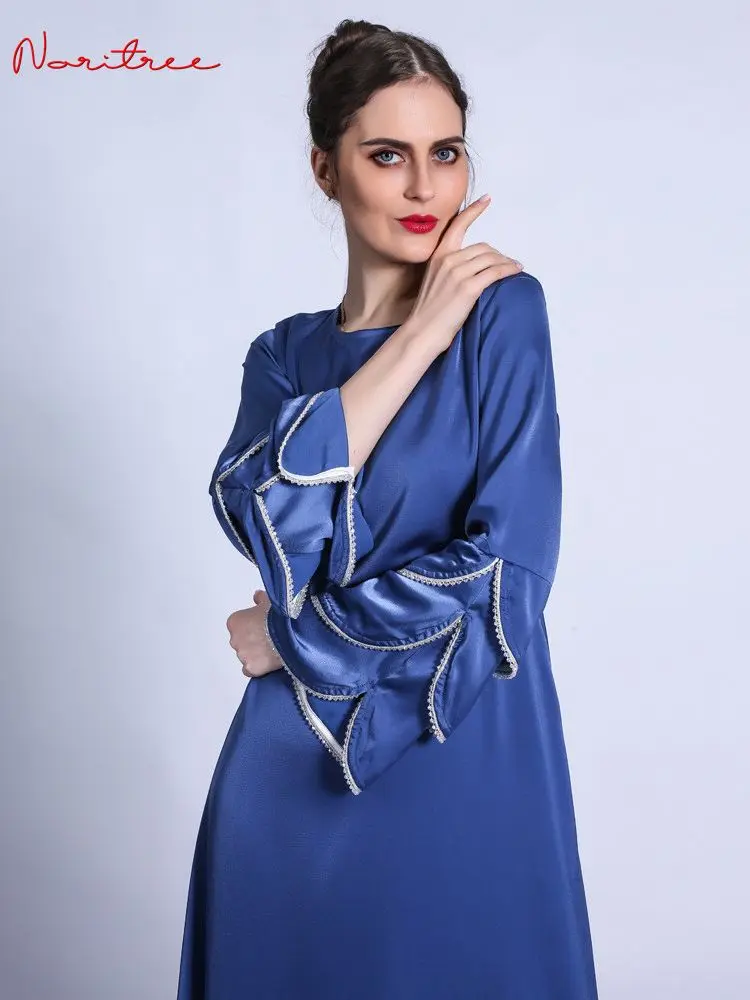 Ramadan Eid Silky Beading Cascading Sleeve Muslim Dress female Caftan Turkish Islamic Kaftan Robe Musulman Abaya F2900
Ramadan Eid Silky Beading Cascading Sleeve Muslim Dress female Caftan Turkish Islamic Kaftan Robe Musulman Abaya F2900