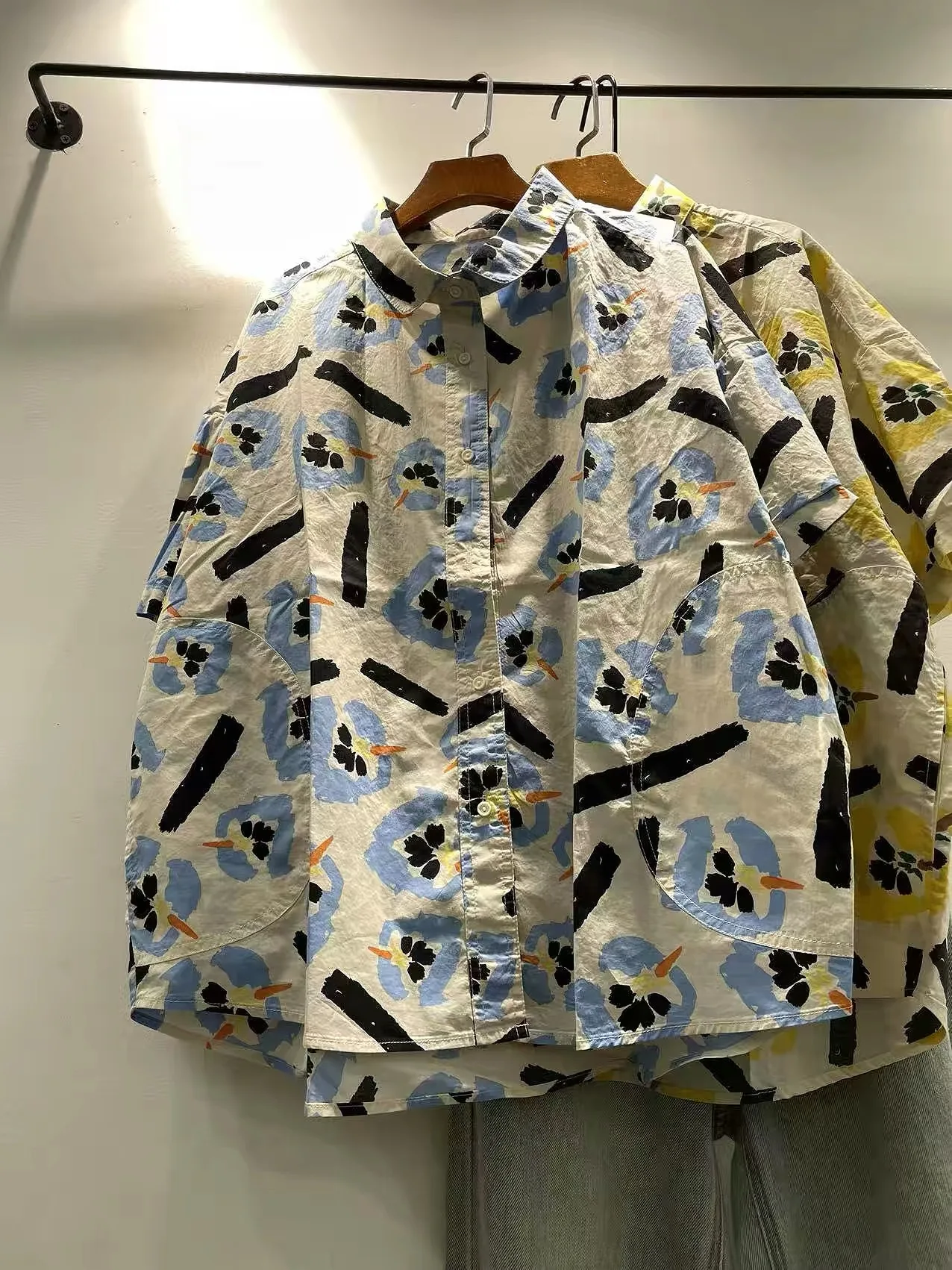 Blue Yellow Artistic Abstract Floral Shirt for Women Japanese Style Harajuku Fashion 100% Cotton Blouse with Watercolor Print
Blue Yellow Artistic Abstract Floral Shirt for Women Japanese Style Harajuku Fashion 100% Cotton Blouse with Watercolor Print