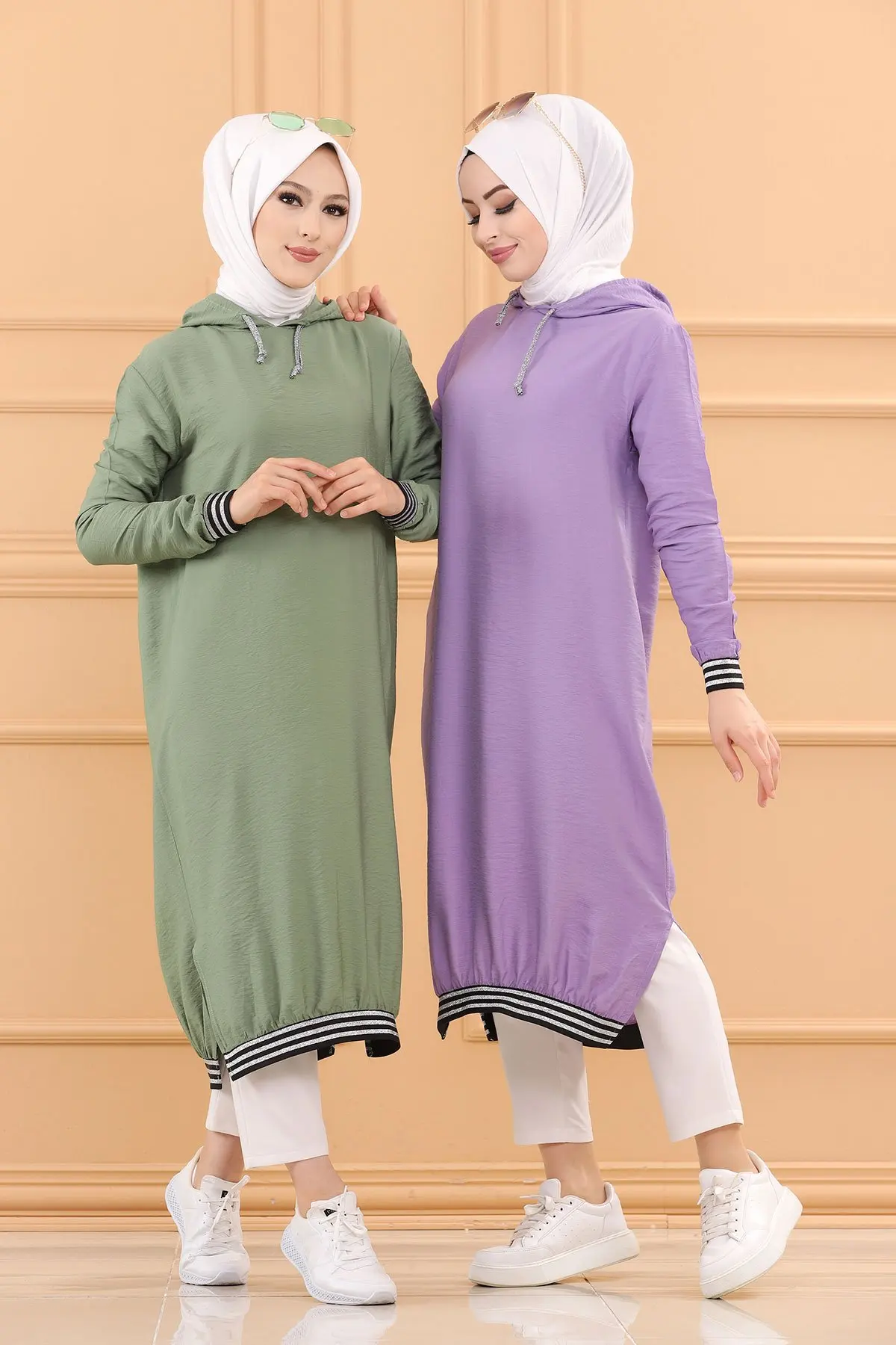 Women's Hooded Tunic Muslim Women Hijab Clothing Muslim Women hijab 2021 Winter Knitwear Sweater Muslim women hijab
Women's Hooded Tunic Muslim Women Hijab Clothing Muslim Women hijab 2021 Winter Knitwear Sweater Muslim women hijab