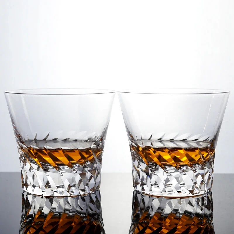 Handmade Engraved Crystal Glass 250ml High-End Luxury Style Water Whiskey Cup
Handmade Engraved Crystal Glass 250ml High-End Luxury Style Water Whiskey Cup