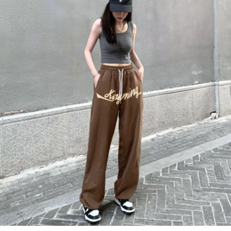 Black Letter Printing Vintage Sweatpants Fashion High Waist Wide Leg Straight Pants Street Casual Baggy Mopping Trouser Ladies
Black Letter Printing Vintage Sweatpants Fashion High Waist Wide Leg Straight Pants Street Casual Baggy Mopping Trouser Ladies