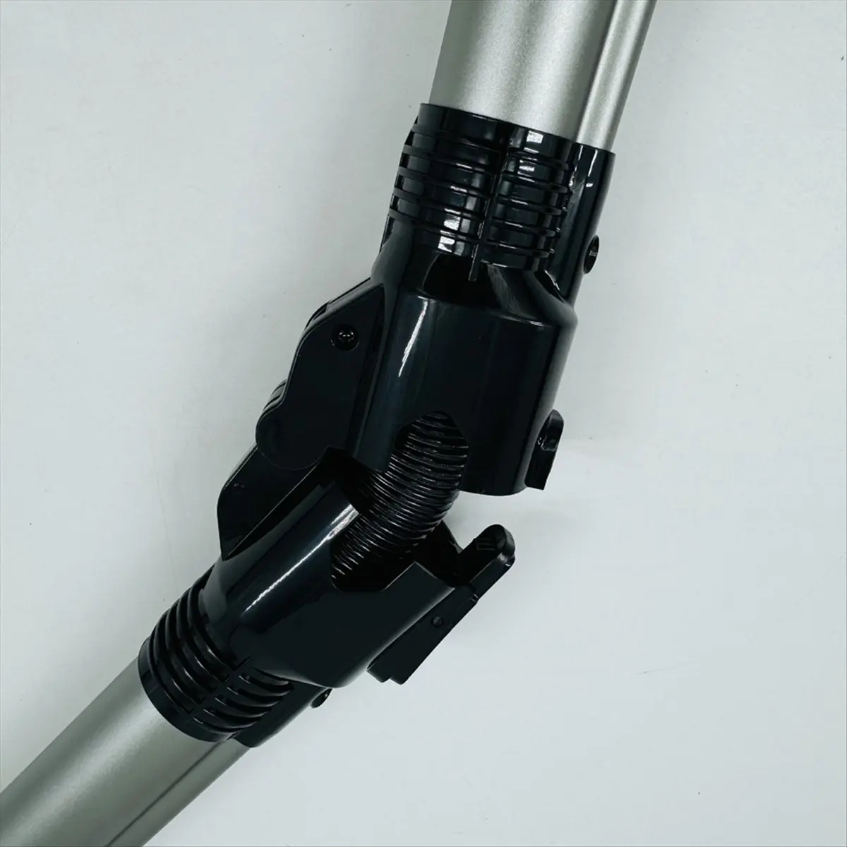 A490I Extended Metal Rod to Foldable Connecting Tube for Trouver J10 Handheld Cordless Vacuum Cleaner Accessories
A490I Extended Metal Rod to Foldable Connecting Tube for Trouver J10 Handheld Cordless Vacuum Cleaner Accessories