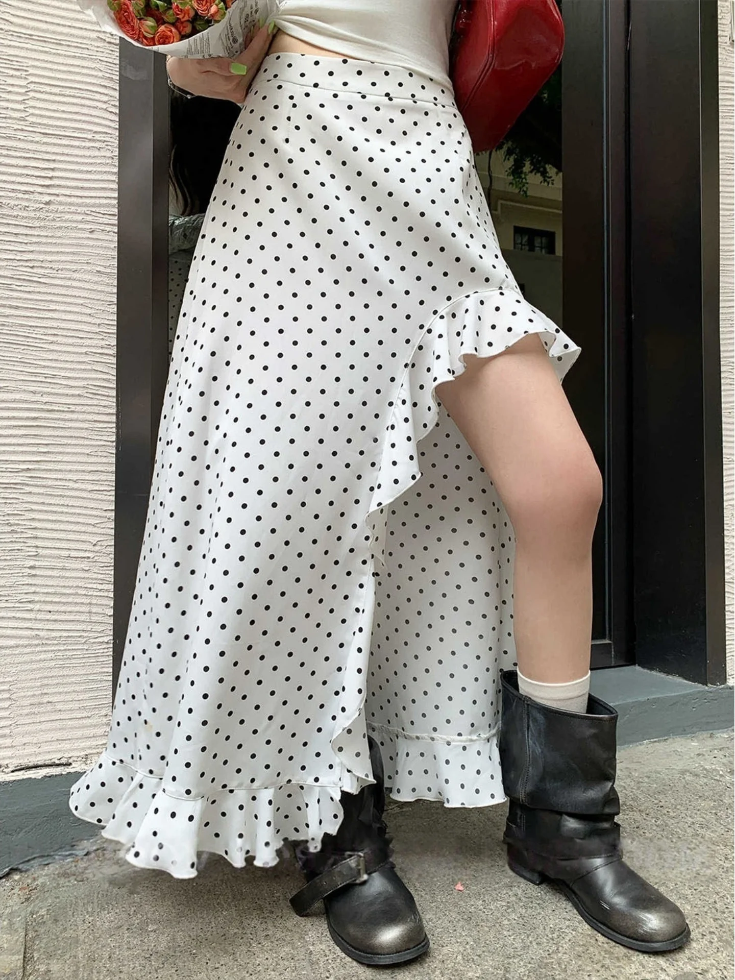High Waist Asymmetrical Polka Dot Half Skirt for Women Summer Korean Style Slimming A-Line Long Skirt Breathable Skin-Friendly
High Waist Asymmetrical Polka Dot Half Skirt for Women Summer Korean Style Slimming A-Line Long Skirt Breathable Skin-Friendly
