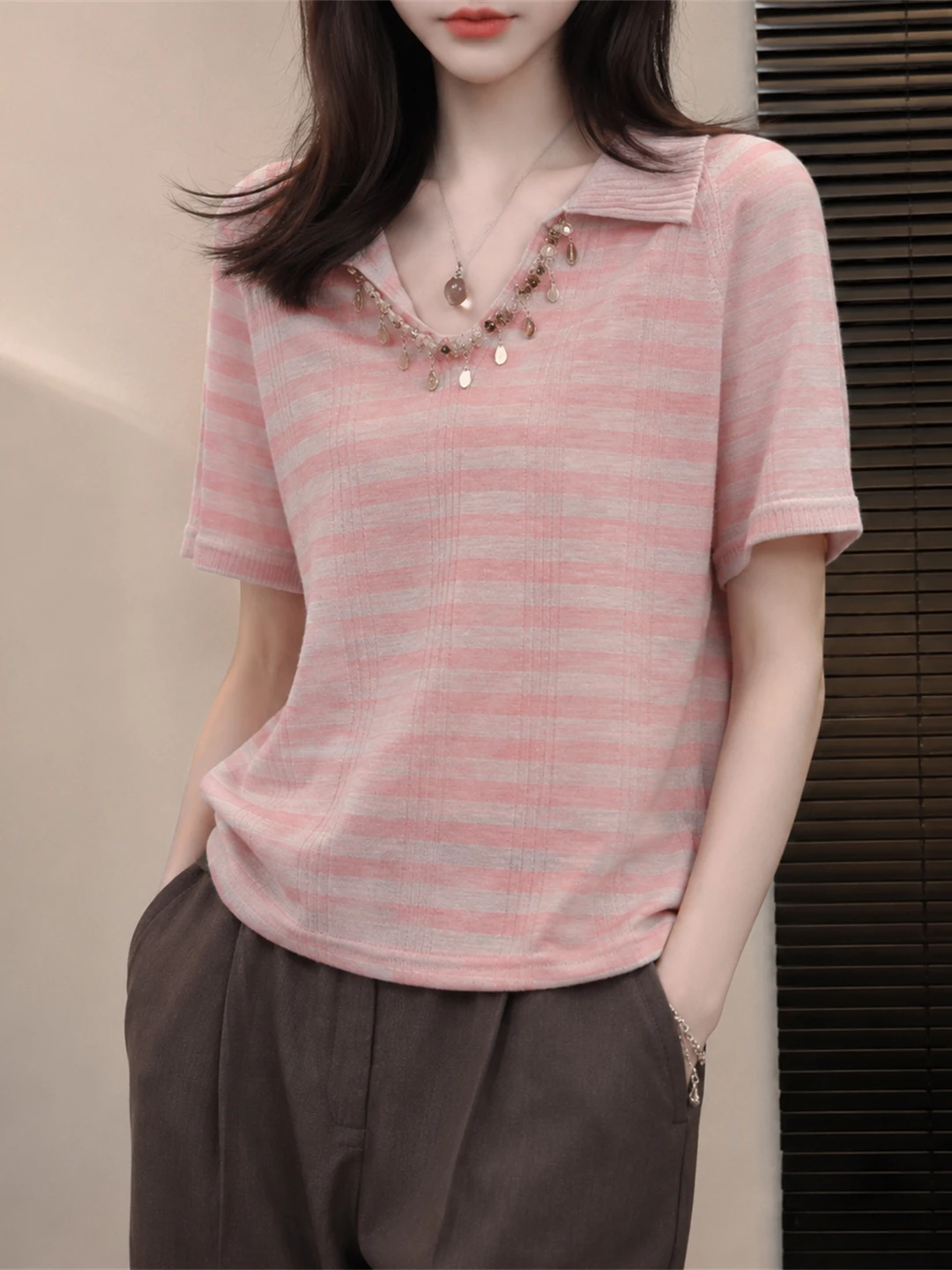 Korean Style Ice Silk Knitted Short Sleeve Overhead Striped Color Block Design Elegant T-Shirt for Women Summer Fashion
Korean Style Ice Silk Knitted Short Sleeve Overhead Striped Color Block Design Elegant T-Shirt for Women Summer Fashion