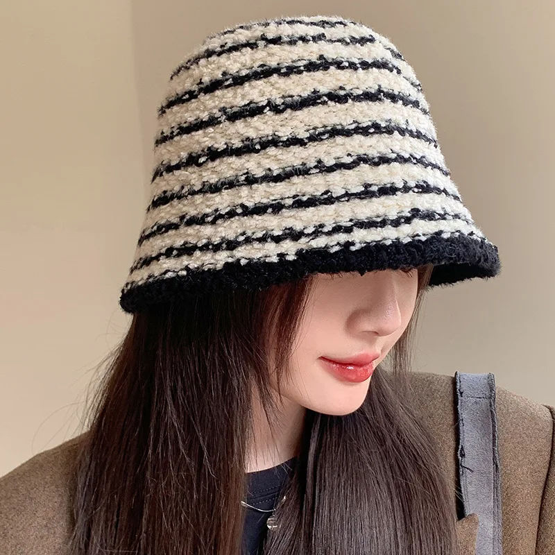 Looking Small Wool Striped Women's Big Head Circumference Plain Face Covering Knitted Plush Bucket Hat
Looking Small Wool Striped Women's Big Head Circumference Plain Face Covering Knitted Plush Bucket Hat