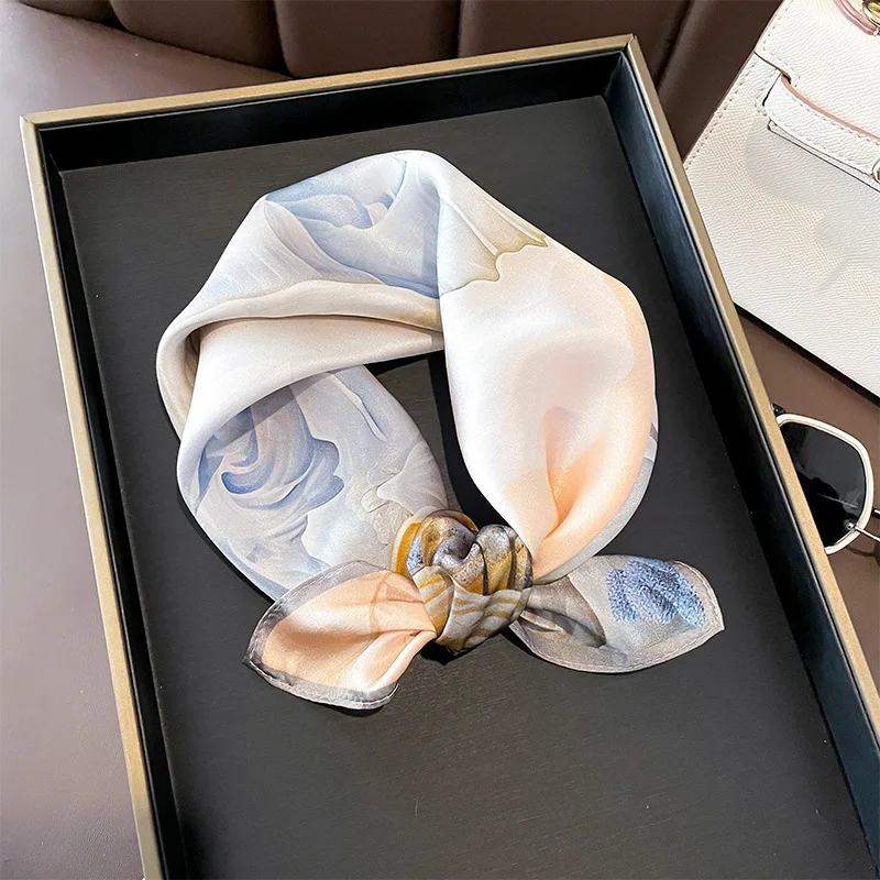 Printed Headband Women Handkerchief Pure Neck Scarves 100% Silk Scarf Small Square Floral Bag Scarfs Female Ladies Bandana
Printed Headband Women Handkerchief Pure Neck Scarves 100% Silk Scarf Small Square Floral Bag Scarfs Female Ladies Bandana