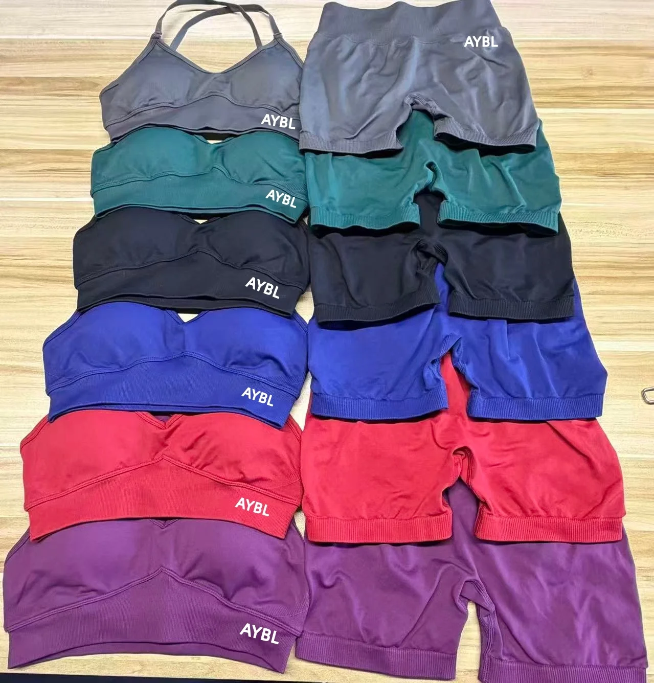 Women's Yoga Sports Set: Seamless Yoga Shorts with Sports Bra (Two-Piece Activewear) Anti-Slip
Women's Yoga Sports Set: Seamless Yoga Shorts with Sports Bra (Two-Piece Activewear) Anti-Slip
