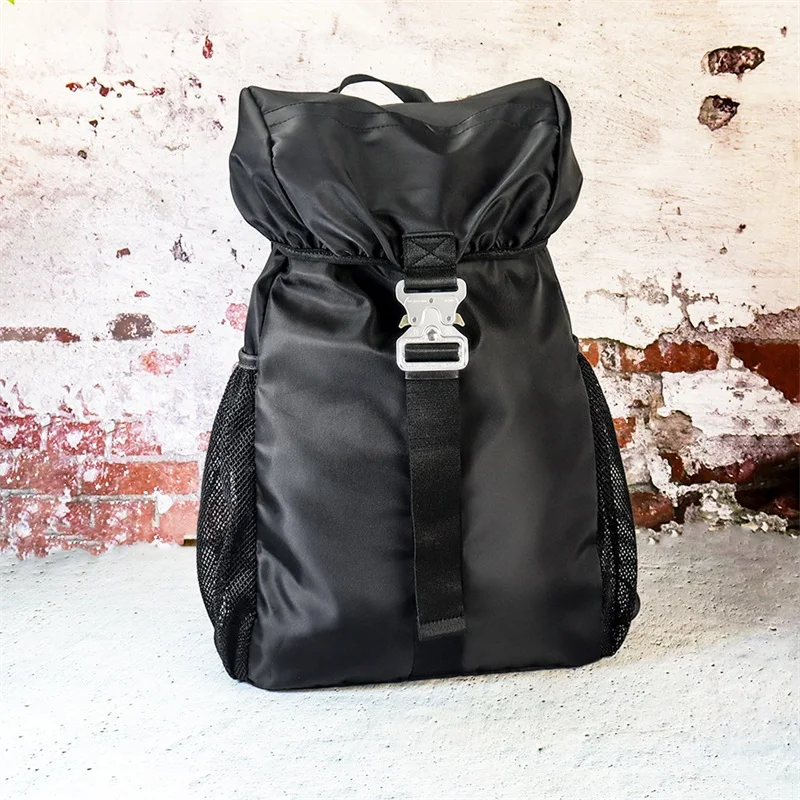 25ss 1017 ALYX 9SM Mens Backpacks Buckle Closure Nylon High Capacity Computer Bag 1:1 Best Quality Alyx Function Package
25ss 1017 ALYX 9SM Mens Backpacks Buckle Closure Nylon High Capacity Computer Bag 1:1 Best Quality Alyx Function Package