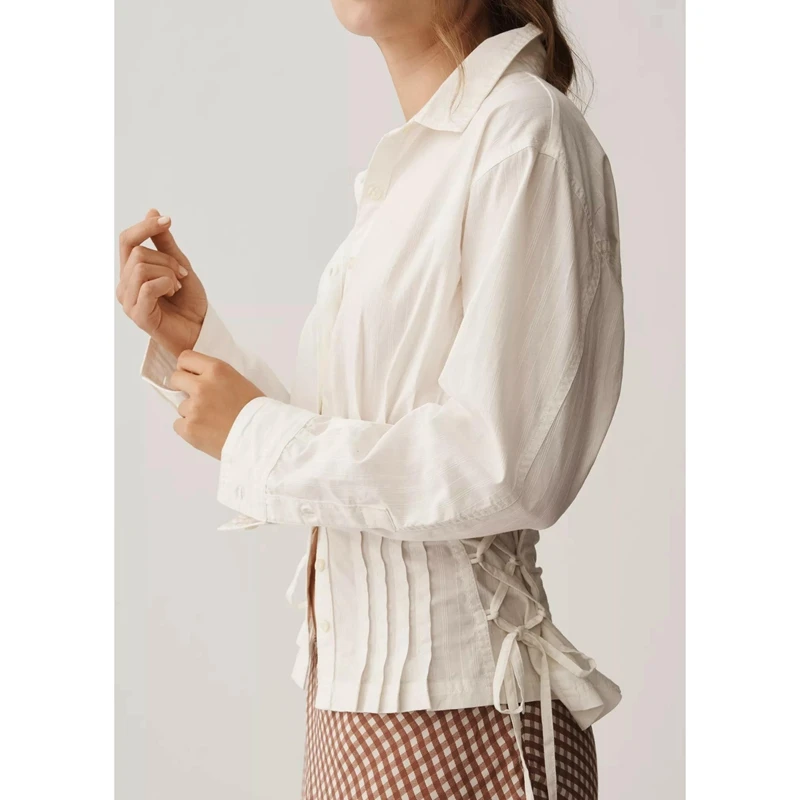 Combhasaki Women Cleanfit Elegant Slim Fitted Shirt Button-down Lapel Collared Deep V-Neck Tops Pleated Waist Long Sleeve Blouse
Combhasaki Women Cleanfit Elegant Slim Fitted Shirt Button-down Lapel Collared Deep V-Neck Tops Pleated Waist Long Sleeve Blouse