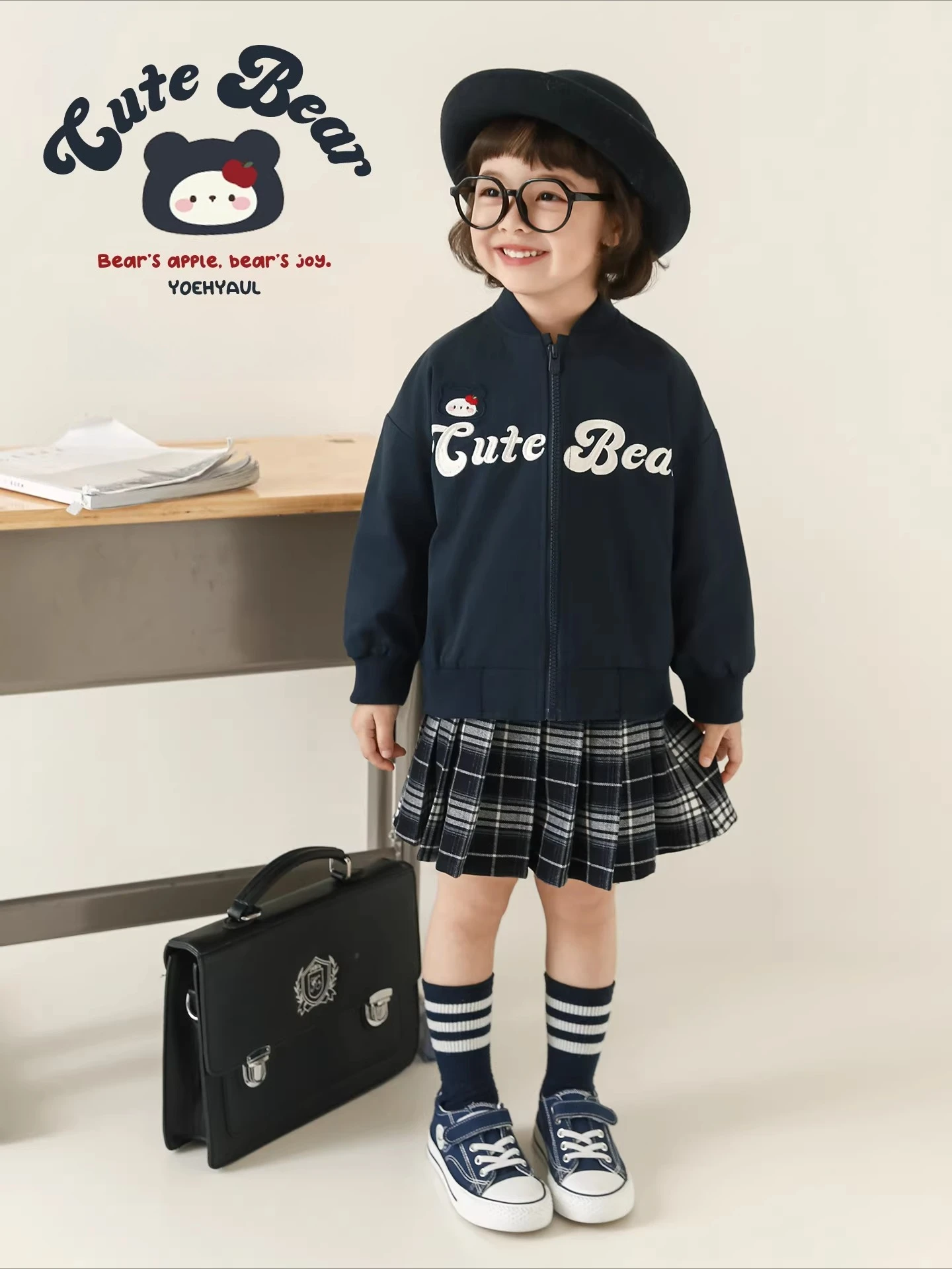 2026 Spring Girls Navy Collar Sweatshirt Baseball Jacket Loose Straight Pants Set Comfort Kids Night Play 3-12Y
2026 Spring Girls Navy Collar Sweatshirt Baseball Jacket Loose Straight Pants Set Comfort Kids Night Play 3-12Y