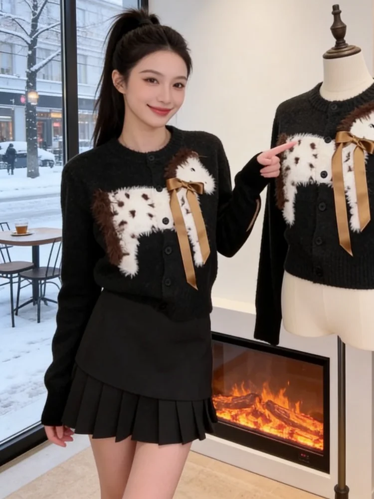 Женский круглый вязаный свитер свободного кроя, комфортный для повседневной носки, модный, зимний, новинка, мягкий, аэродинамический...
Женский круглый вязаный свитер свободного кроя, комфортный для повседневной носки, модный, зимний, новинка, мягкий, аэродинамический...