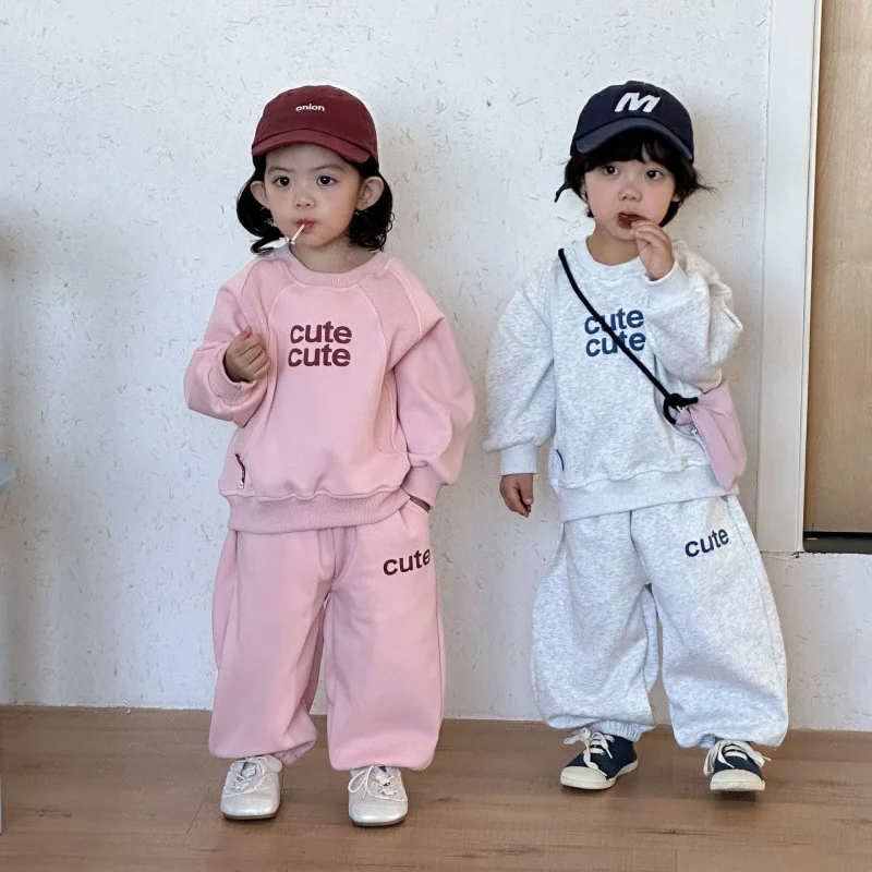 Children's Spring and Autumn Outfits, Boys' Sports Wear, Girls' Loose-Fit Clothing2026New Spring Baby Casual Sweatshirt Two-Piec
Children's Spring and Autumn Outfits, Boys' Sports Wear, Girls' Loose-Fit Clothing2026New Spring Baby Casual Sweatshirt Two-Piec