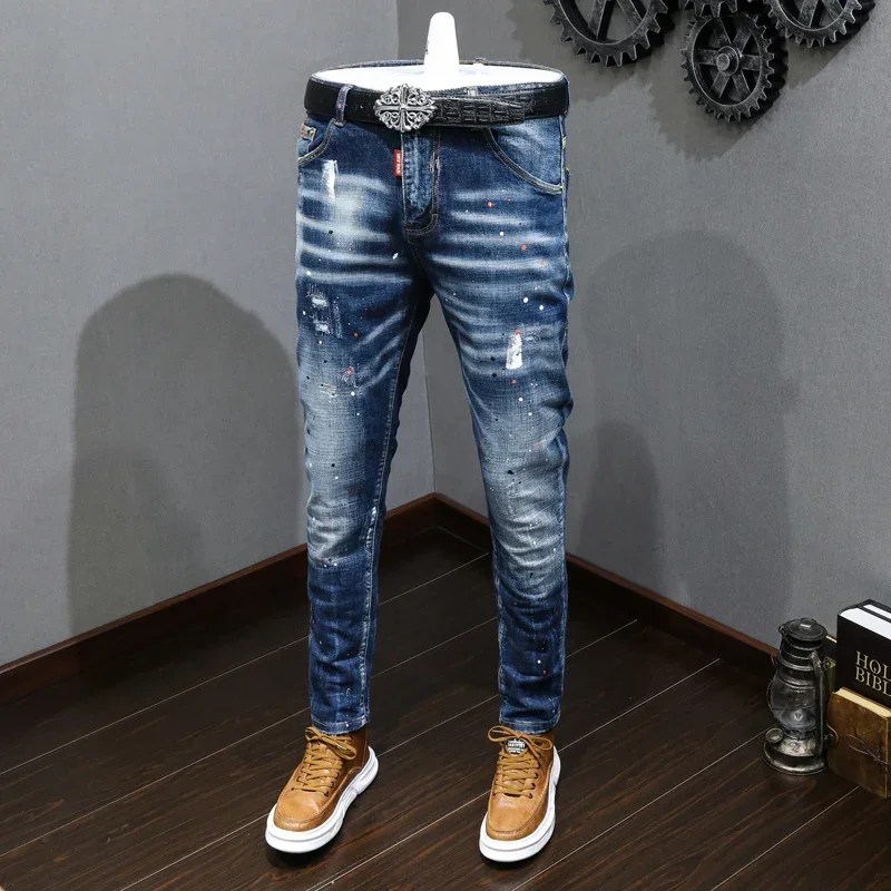 Men's Jeans Vintage Blue Elastic Slim Fit Painted Jeans Men's Korean Retro Casual Fashion Versatile Denim Pants
Men's Jeans Vintage Blue Elastic Slim Fit Painted Jeans Men's Korean Retro Casual Fashion Versatile Denim Pants