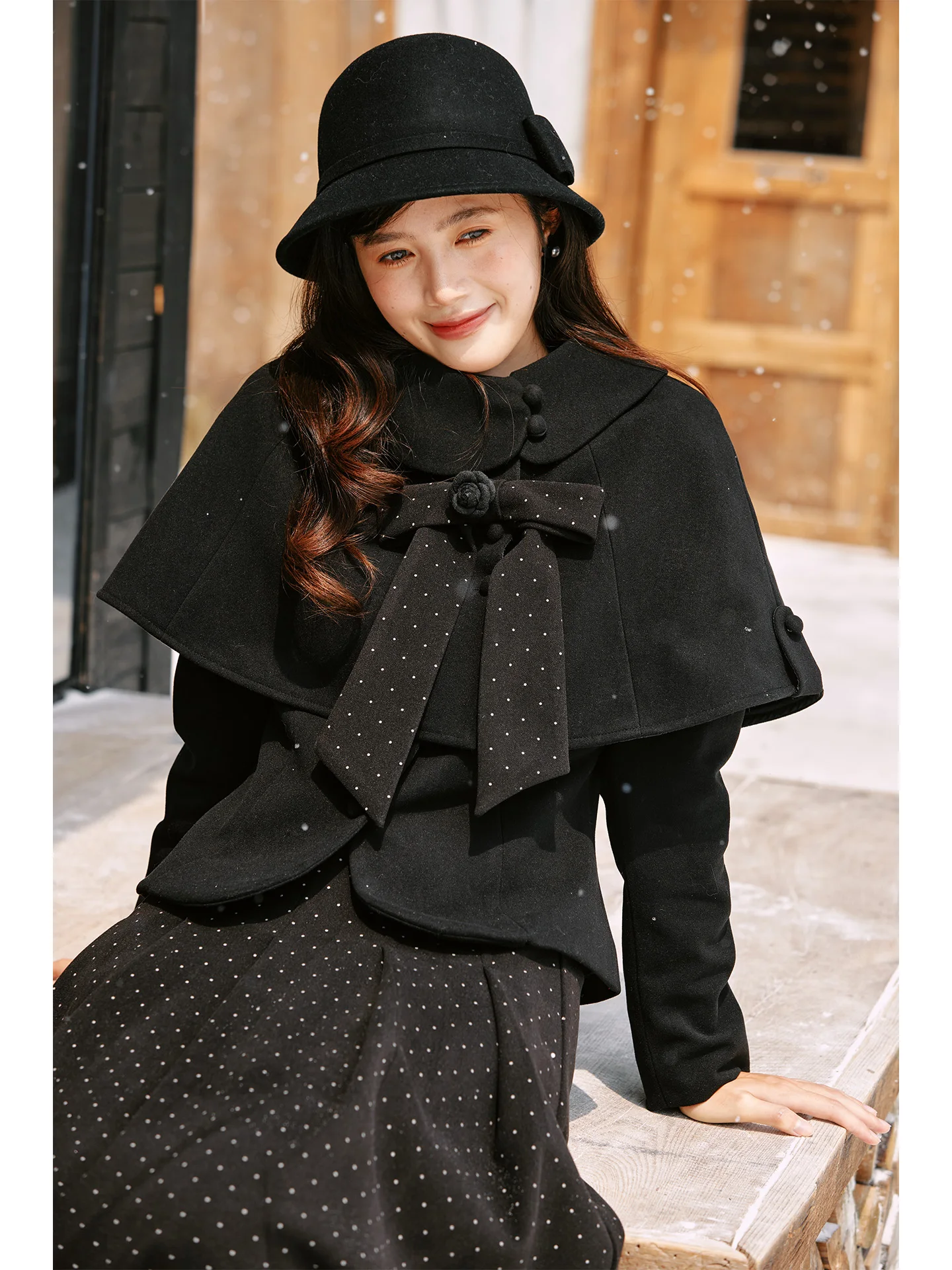 Ele Bla Polka Dot Set Winter Faion Ladies' Coat Vintage Sle Pearl Design Sli And Sophistied Outerwear
Ele Bla Polka Dot Set Winter Faion Ladies' Coat Vintage Sle Pearl Design Sli And Sophistied Outerwear