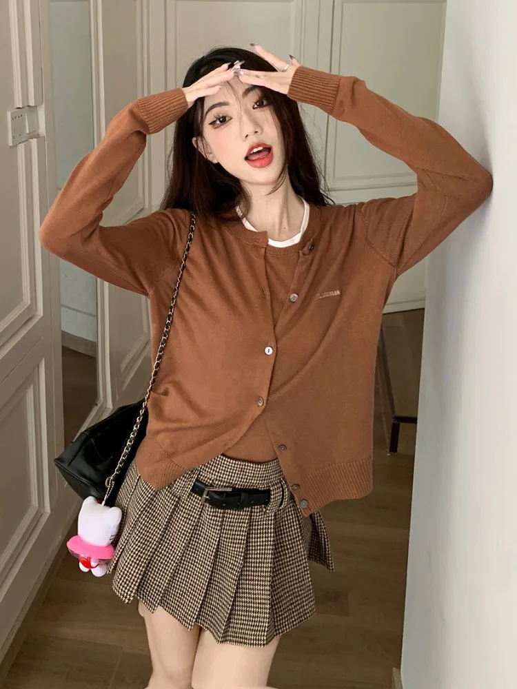 Korean College Style Knitted Sweater Sleeveless Vest Women's Autumn Design Sensation Open Cardigan Coat Spicy Girl Skir...
Korean College Style Knitted Sweater Sleeveless Vest Women's Autumn Design Sensation Open Cardigan Coat Spicy Girl Skir...