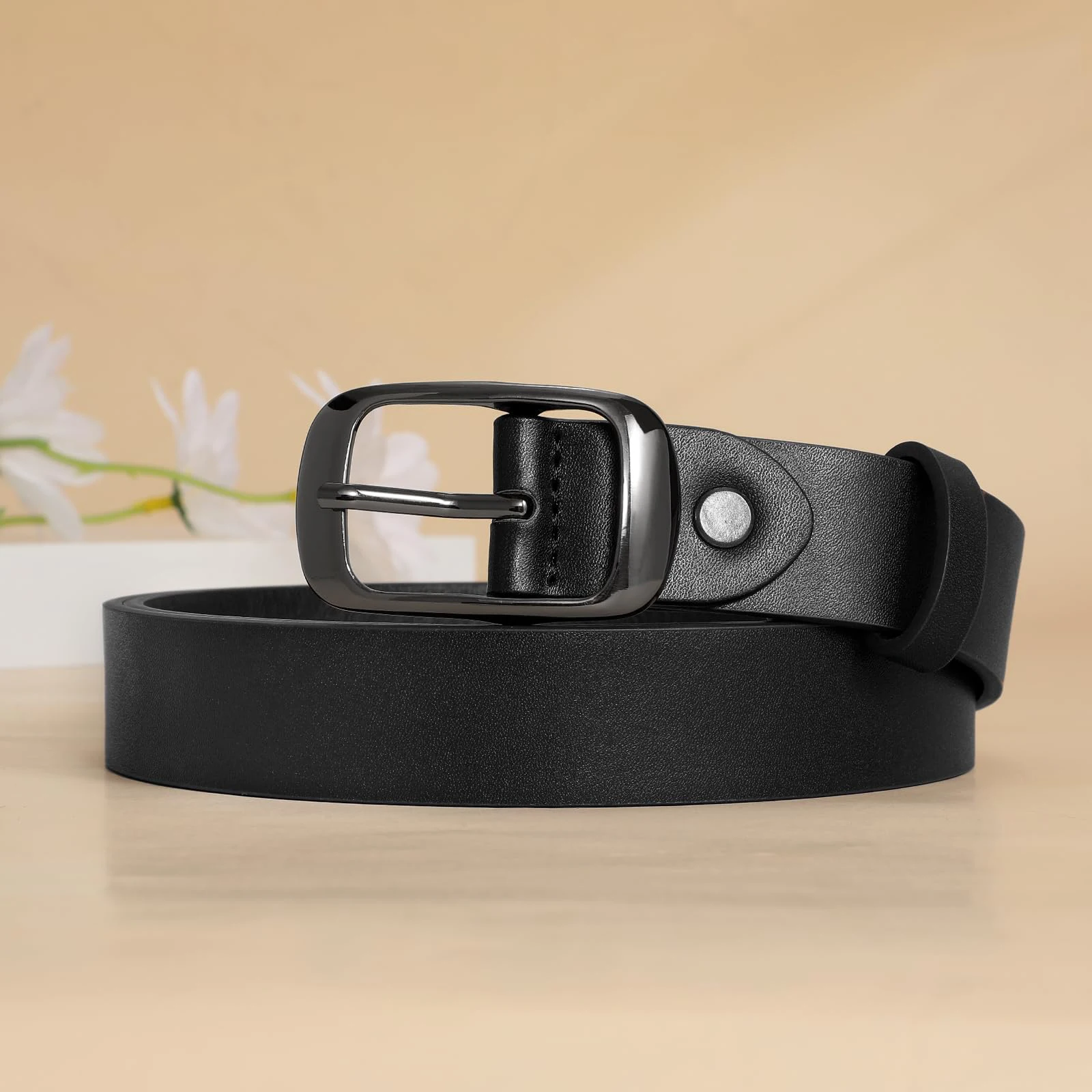 Casual Women Belt with Fashion Polished Metal Buckle Trendy Genuine Leather Waist Belt for Ladies Jeans Dress Pants
Casual Women Belt with Fashion Polished Metal Buckle Trendy Genuine Leather Waist Belt for Ladies Jeans Dress Pants