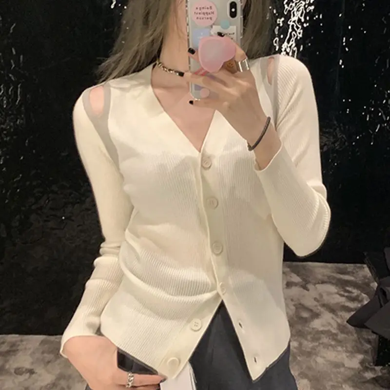 Sweet Y2K Knitted Sweater Women Korean Style Cut Out Elegant Chic Sweater Coat Female Long Sleeve Casual Cardigan Winter 2022
Sweet Y2K Knitted Sweater Women Korean Style Cut Out Elegant Chic Sweater Coat Female Long Sleeve Casual Cardigan Winter 2022
