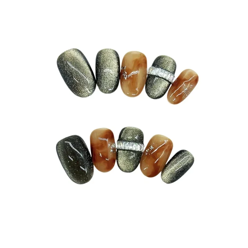 *Autumn and winter smudge flash brown gray cat eye pure hand-worn nail temperament white oval removable manicure
*Autumn and winter smudge flash brown gray cat eye pure hand-worn nail temperament white oval removable manicure