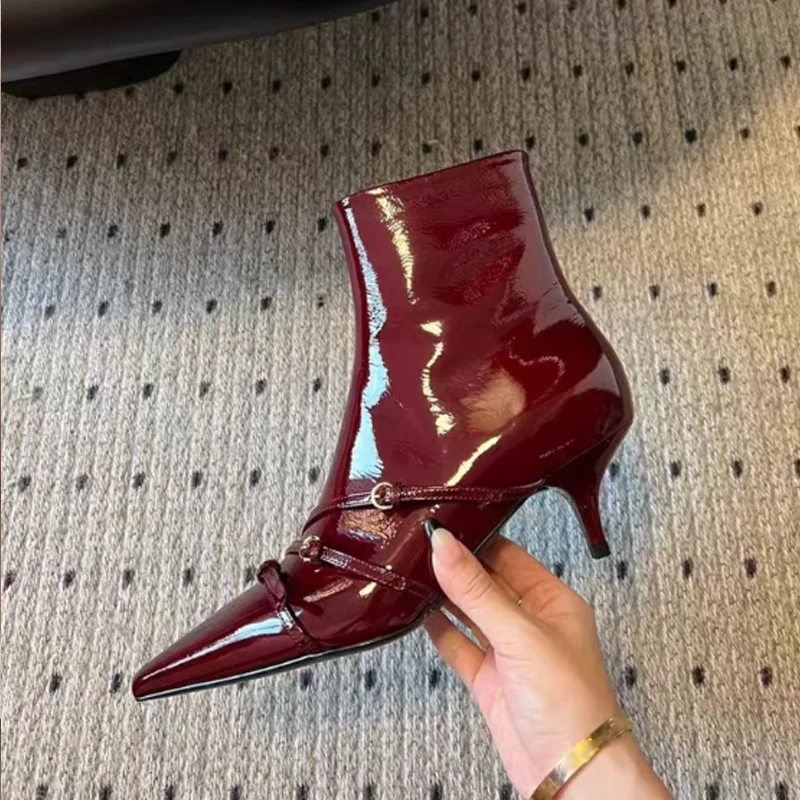 Burgundy Side Zipper Pointed Toe Mid-Heeled Ankle Boots Woman Winter 2025 Black Stilettos High-Heeled Short Boots Fashion Shoes
Burgundy Side Zipper Pointed Toe Mid-Heeled Ankle Boots Woman Winter 2025 Black Stilettos High-Heeled Short Boots Fashion Shoes
