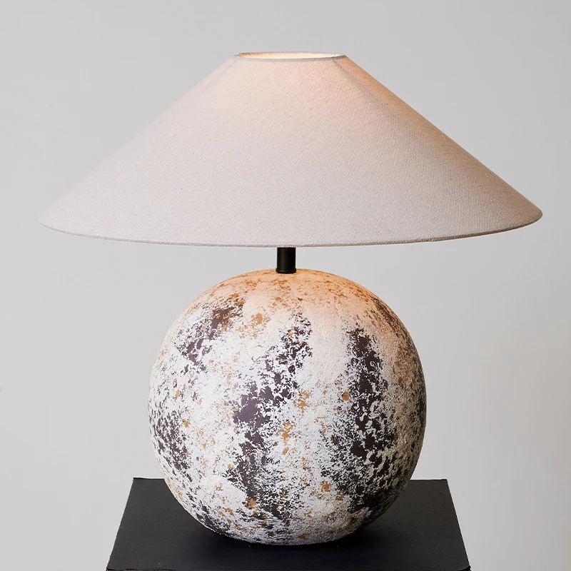 Ceramic table lamp wabi silent wind ornament new Chinese retro bedroom bedside lamp desktop atmosphere lamp
Ceramic table lamp wabi silent wind ornament new Chinese retro bedroom bedside lamp desktop atmosphere lamp
