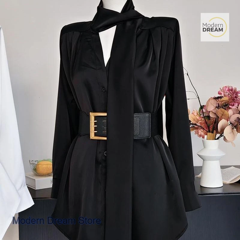 French temperament ladies high sense solid color dress women's summer new fashion satin neck V-neck ribbon waist shirt skirt
French temperament ladies high sense solid color dress women's summer new fashion satin neck V-neck ribbon waist shirt skirt