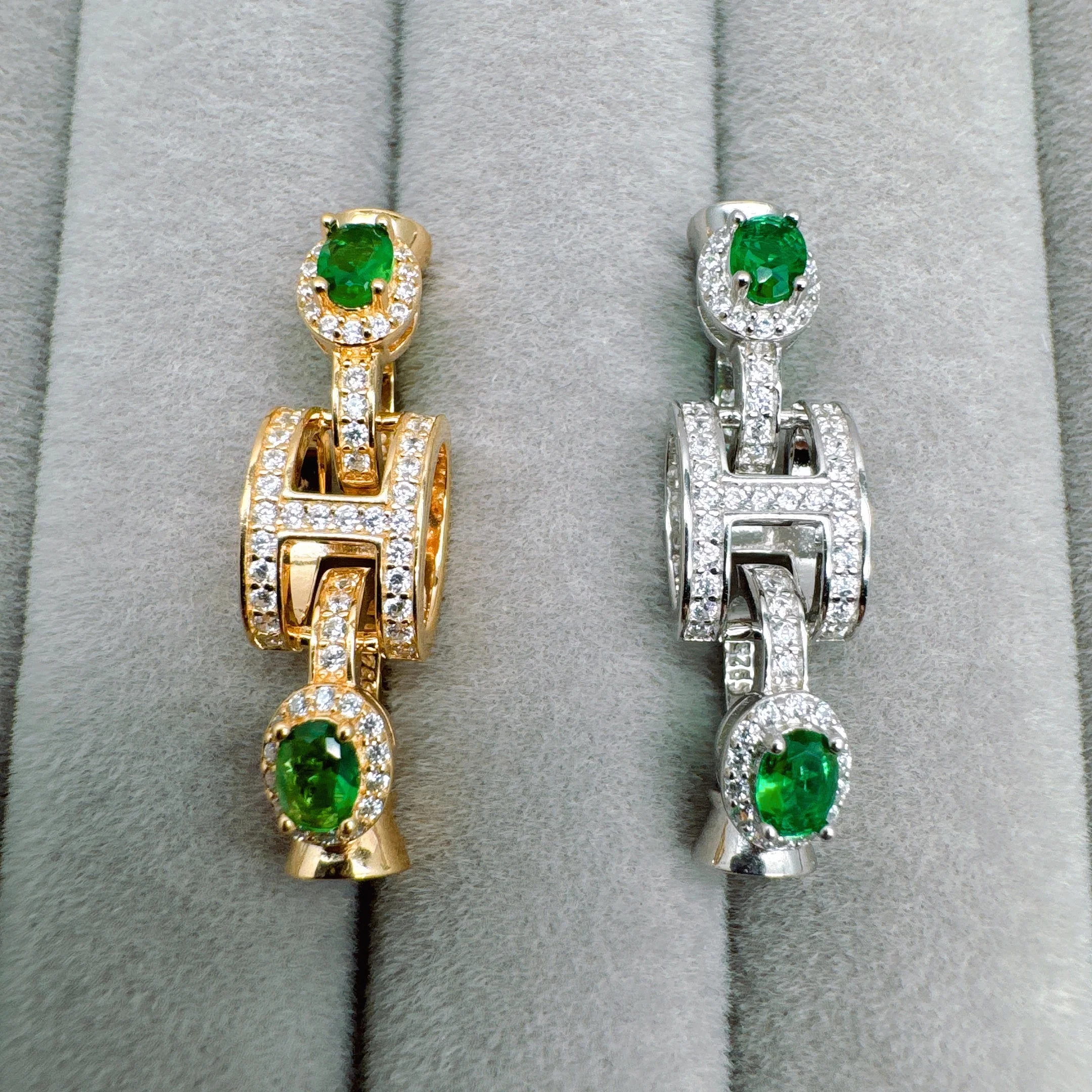 Цельный изысканный высококачественный зеленый цирконий H-образной соединительной пряжки Diy жемчужный браслет ожерелье аксессуары ювелирный материал
Цельный изысканный высококачественный зеленый цирконий H-образной соединительной пряжки Diy жемчужный браслет ожерелье аксессуары ювелирный материал