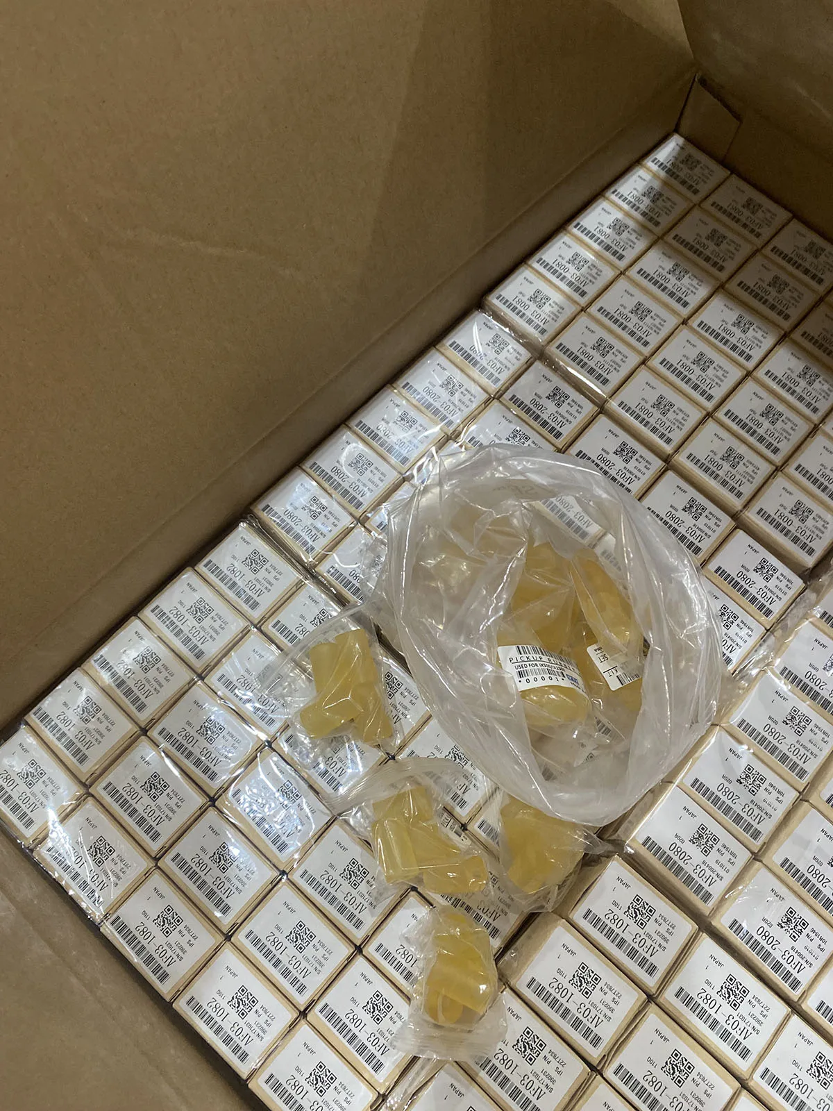 1X PA03656-K975 PA03656-K976 Exit Feed Roller for FUJITSU Scansnap IX500 IX1500 N7100 IX1400 IX1600
1X PA03656-K975 PA03656-K976 Exit Feed Roller for FUJITSU Scansnap IX500 IX1500 N7100 IX1400 IX1600