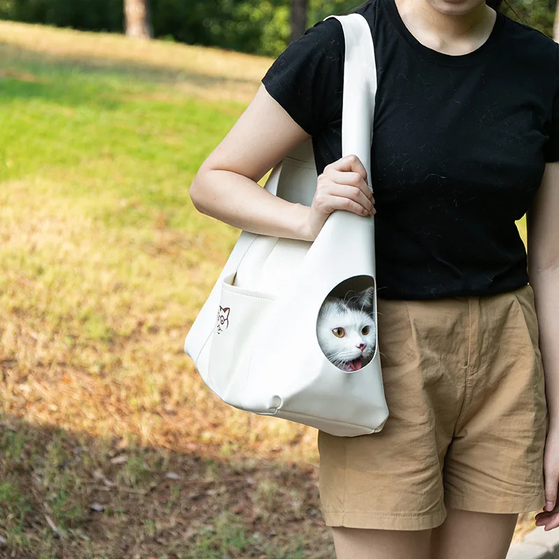 Pet Handbag Dog Bag Portable Breathable PU Material Outdoor Travel Cat Backpack Single Shoulder Messenger Bag Pet Supplies
Pet Handbag Dog Bag Portable Breathable PU Material Outdoor Travel Cat Backpack Single Shoulder Messenger Bag Pet Supplies
